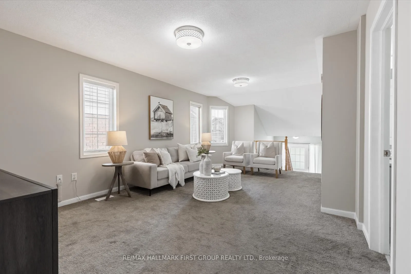 Photo 3 of 124 Brooking Street, Clarington, Bowmanville — HOMEH