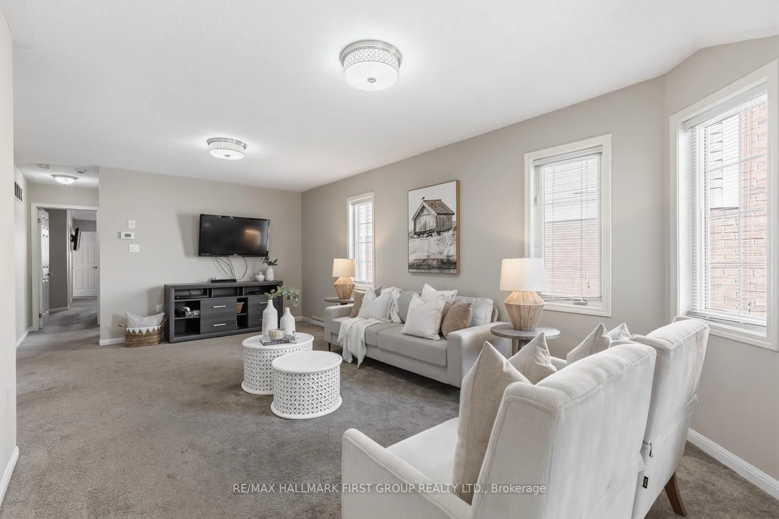 Photo 4 of 124 Brooking Street, Clarington, Bowmanville — HOMEH
