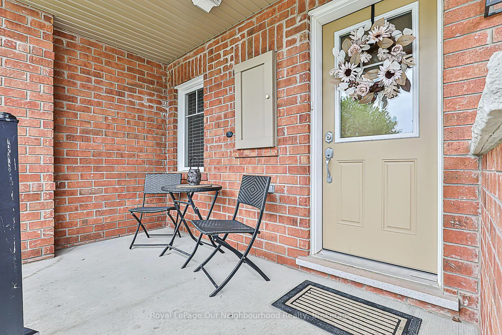 Photo 3 of 1882 Liatris Drive, Pickering, Duffin Heights — HOMEH