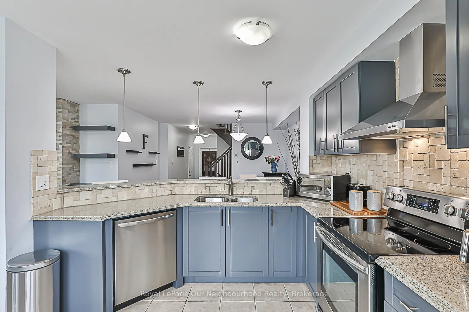 Photo 18 of 1882 Liatris Drive, Pickering, Duffin Heights — HOMEH