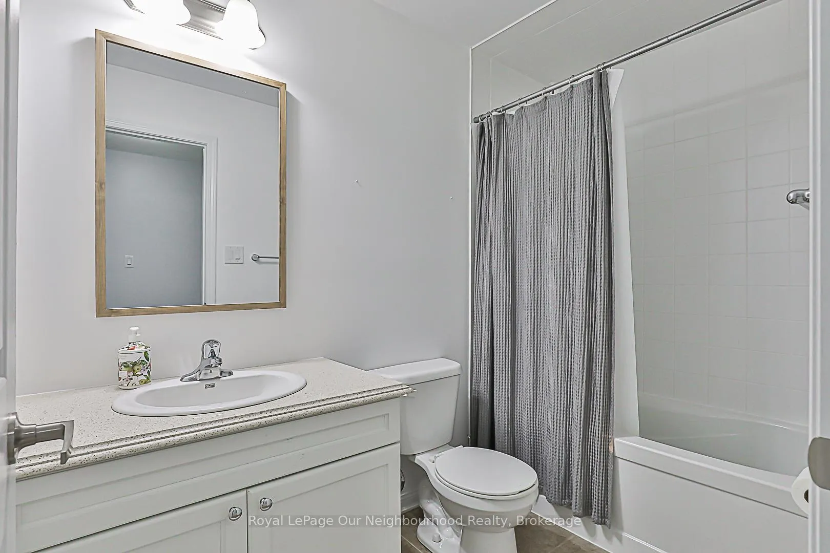 Photo 33 of 1882 Liatris Drive, Pickering, Duffin Heights — HOMEH