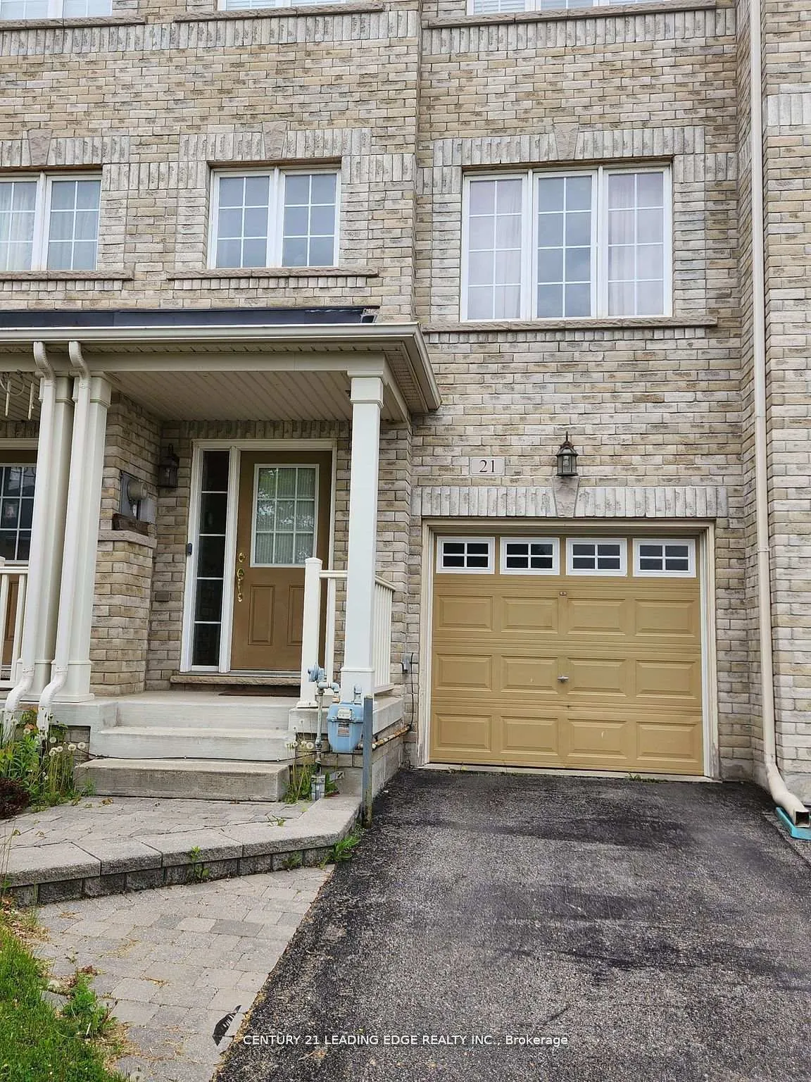 Photo 2 of 21 Oates Drive, Scarborough, Clairlea-Birchmount — HOMEH