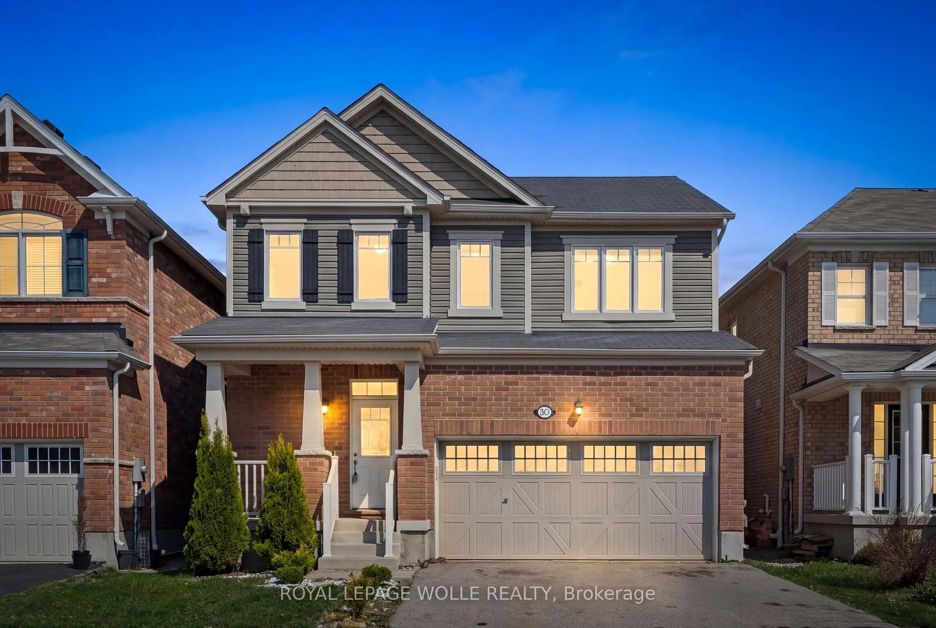 Front of 267 Grovehill Crescent
