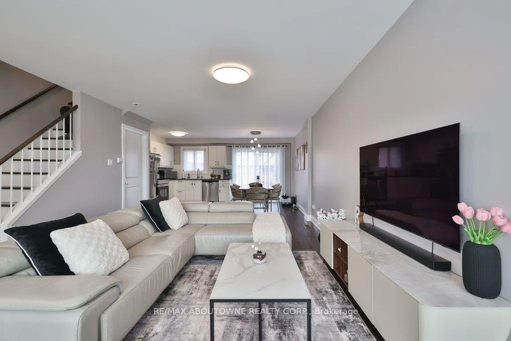Photo 4 of Unit 23, 1525 Elm Road, Oakville, College Park — HOMEH