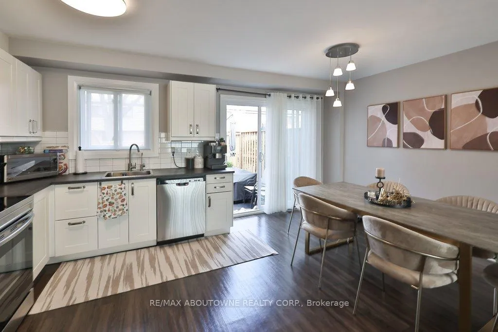 Photo 6 of Unit 23, 1525 Elm Road, Oakville, College Park — HOMEH