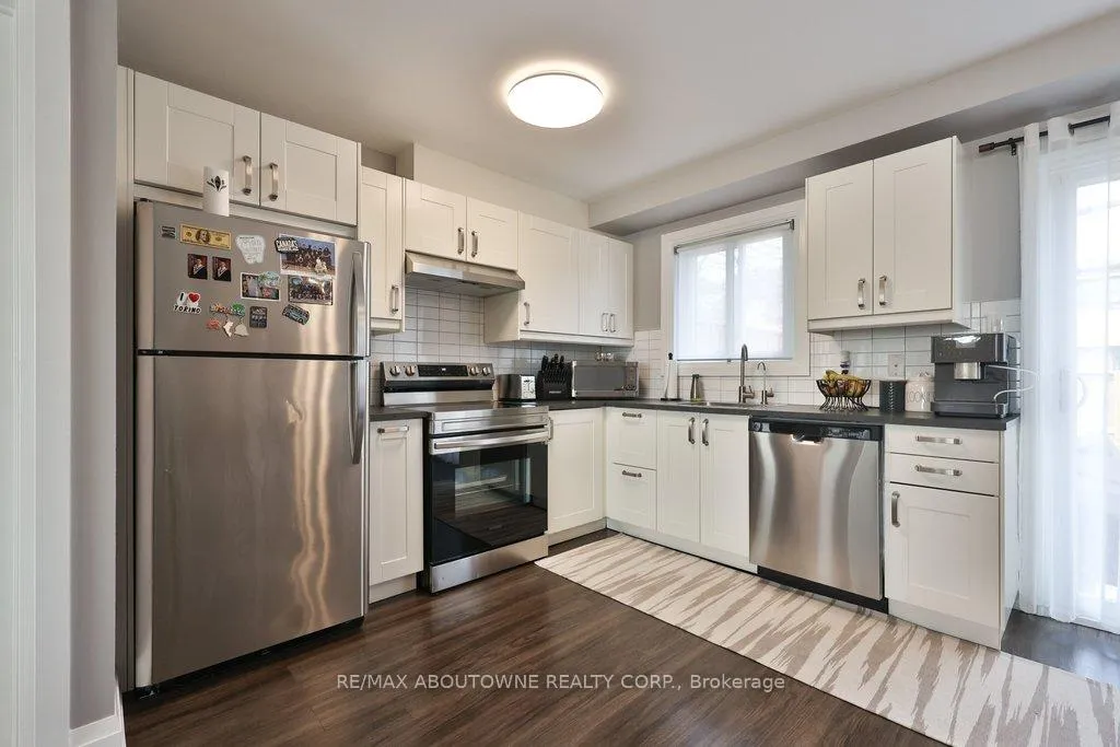Photo 7 of Unit 23, 1525 Elm Road, Oakville, College Park — HOMEH
