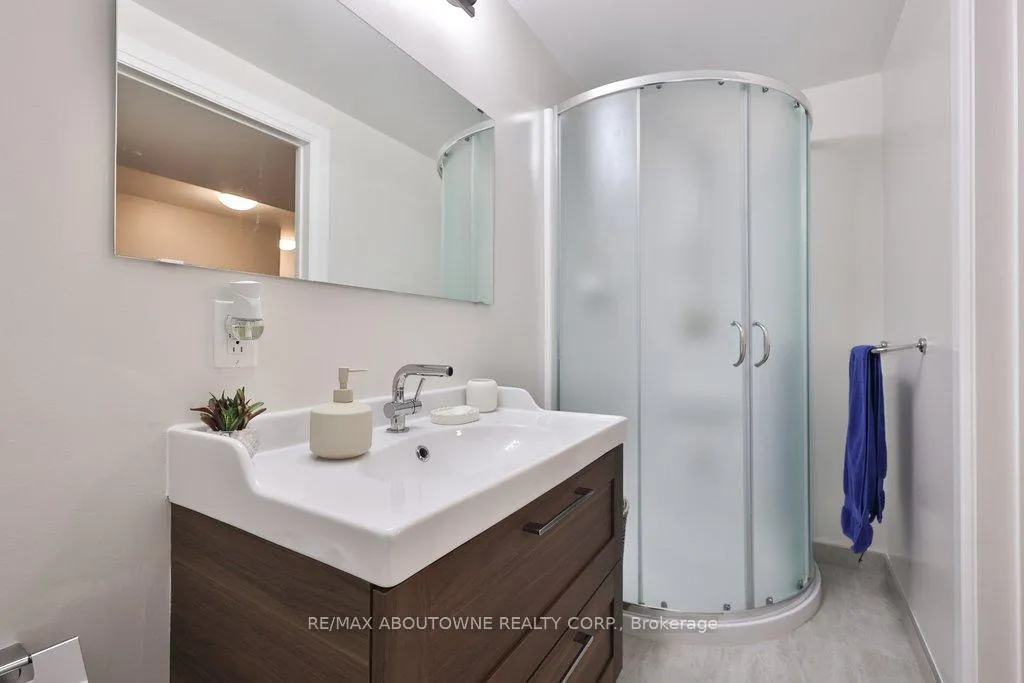 Photo 17 of Unit 23, 1525 Elm Road, Oakville, College Park — HOMEH