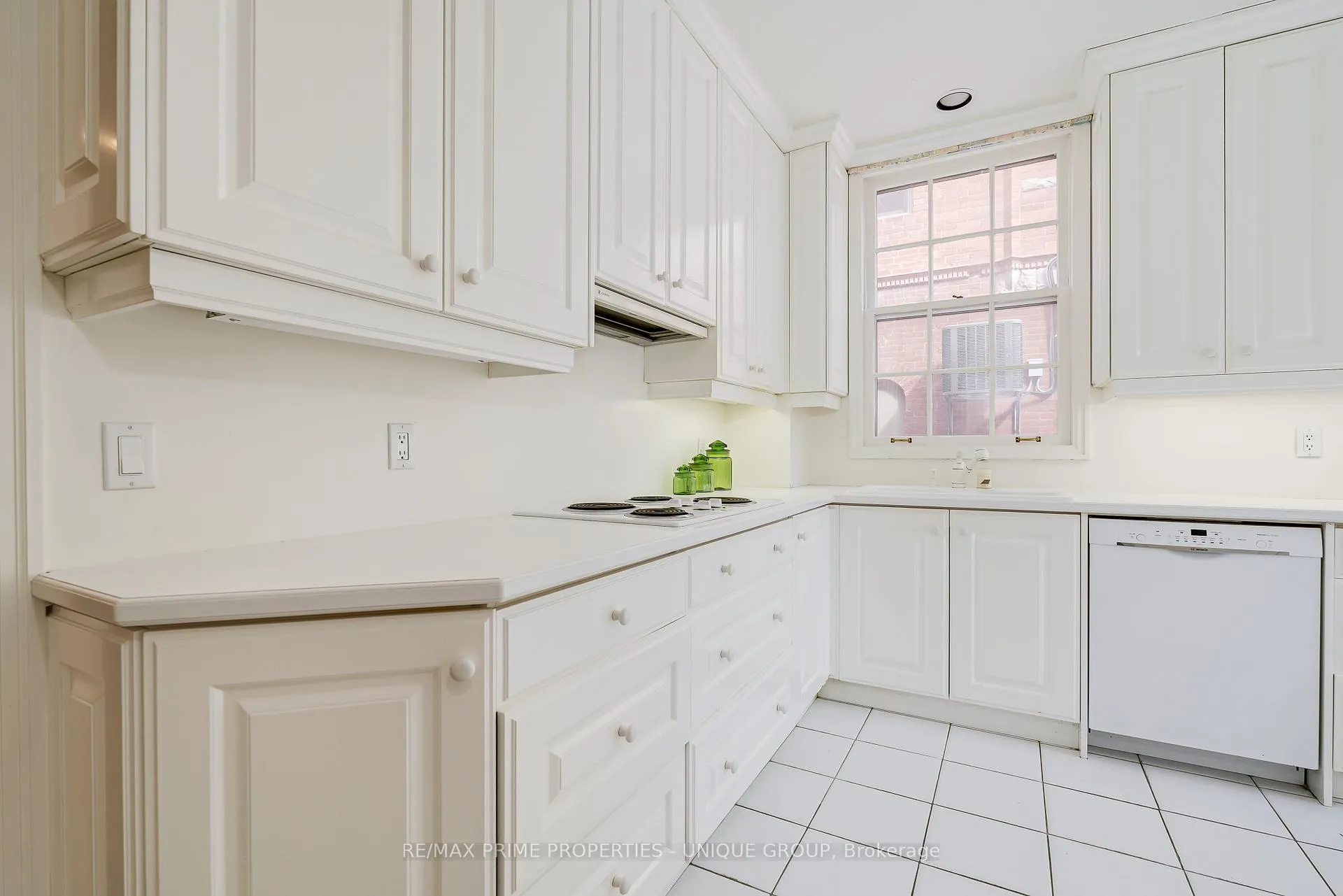 Photo 5 of 62 A Glen Road, Toronto, Rosedale-Moore Park — HOMEH
