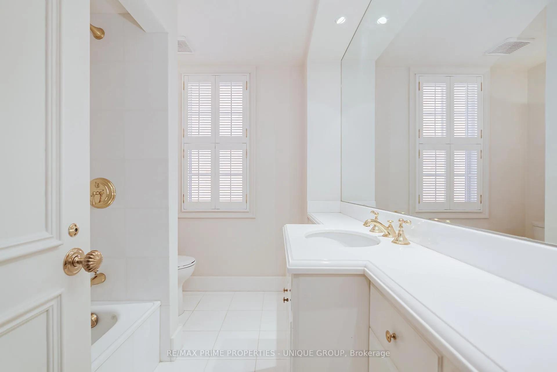 Photo 24 of 62 A Glen Road, Toronto, Rosedale-Moore Park — HOMEH