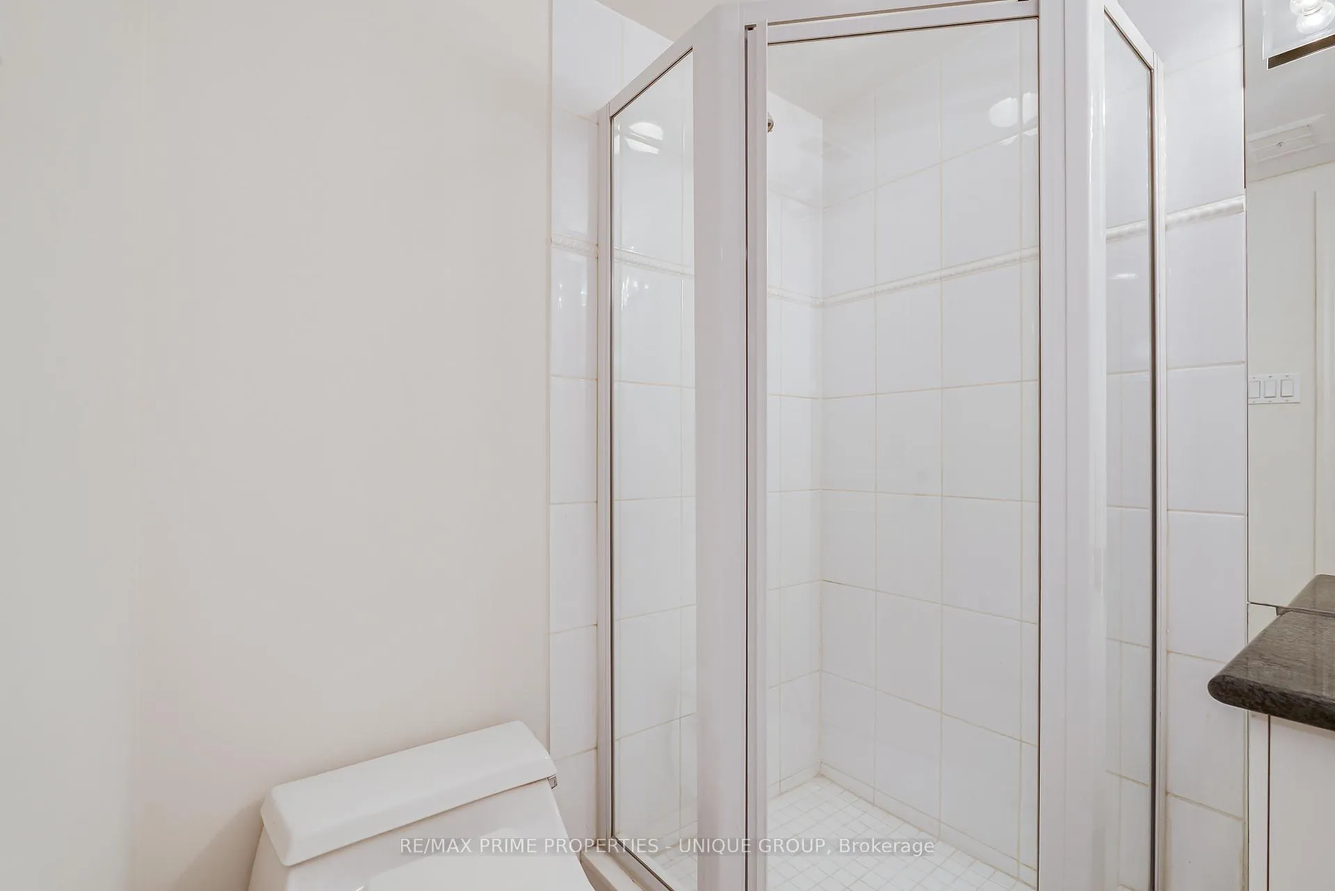 Photo 33 of 62 A Glen Road, Toronto, Rosedale-Moore Park — HOMEH