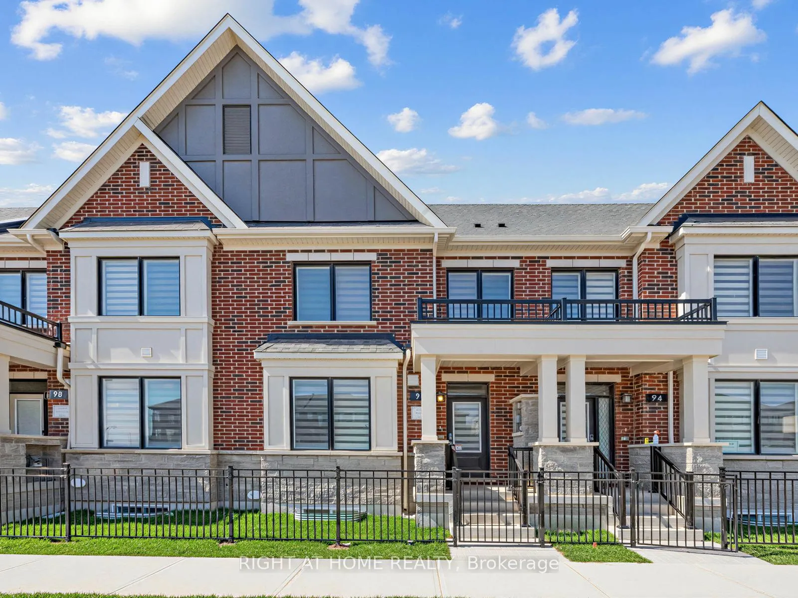 Photo 1 of 96 coolhurst Avenue, Brampton, Northwest Brampton — HOMEH