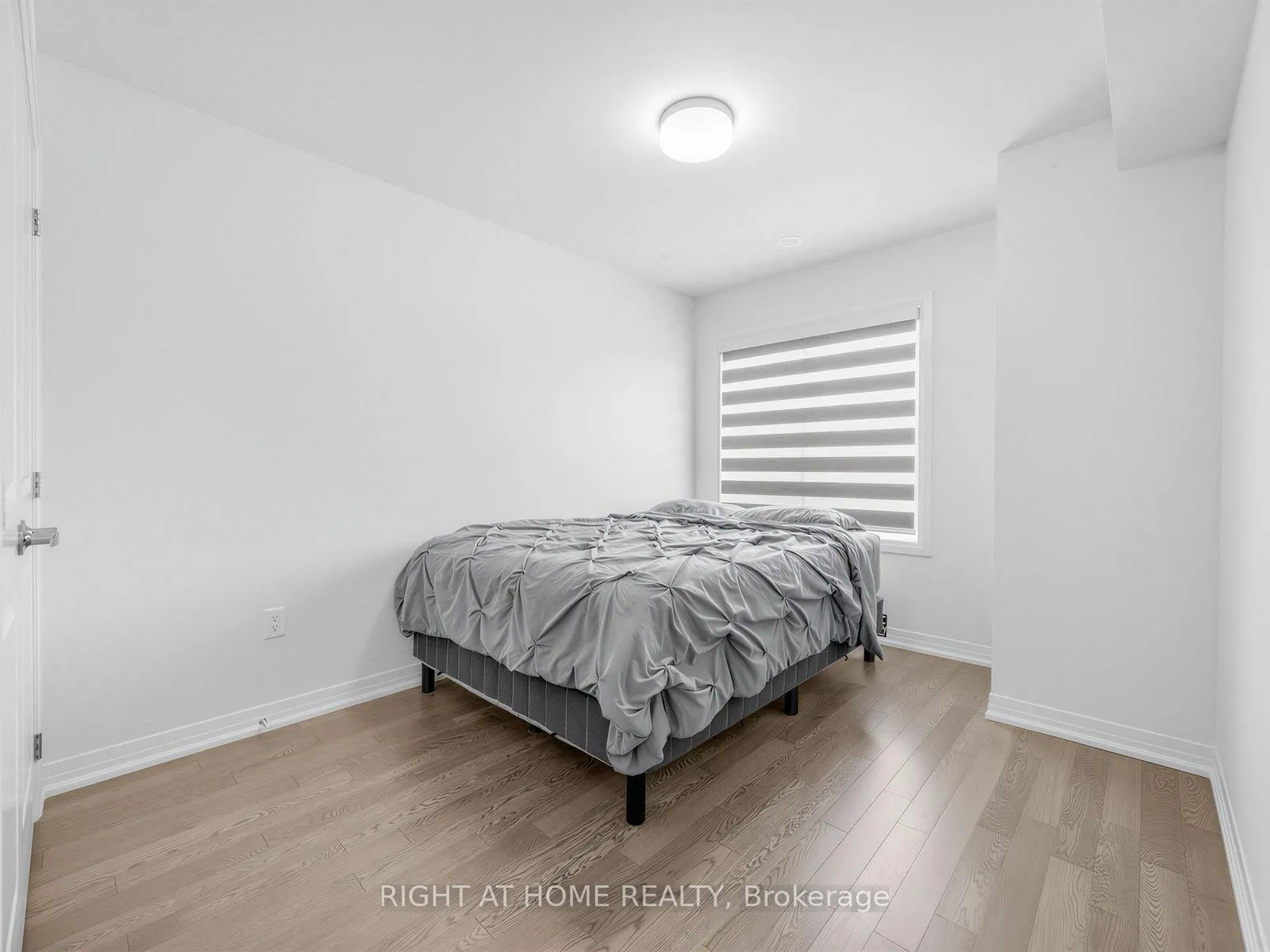 Photo 11 of 96 coolhurst Avenue, Brampton, Northwest Brampton — HOMEH
