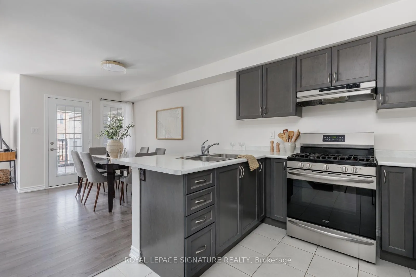 Photo 12 of 554 Buckeye Court, Milton, Cobban — HOMEH