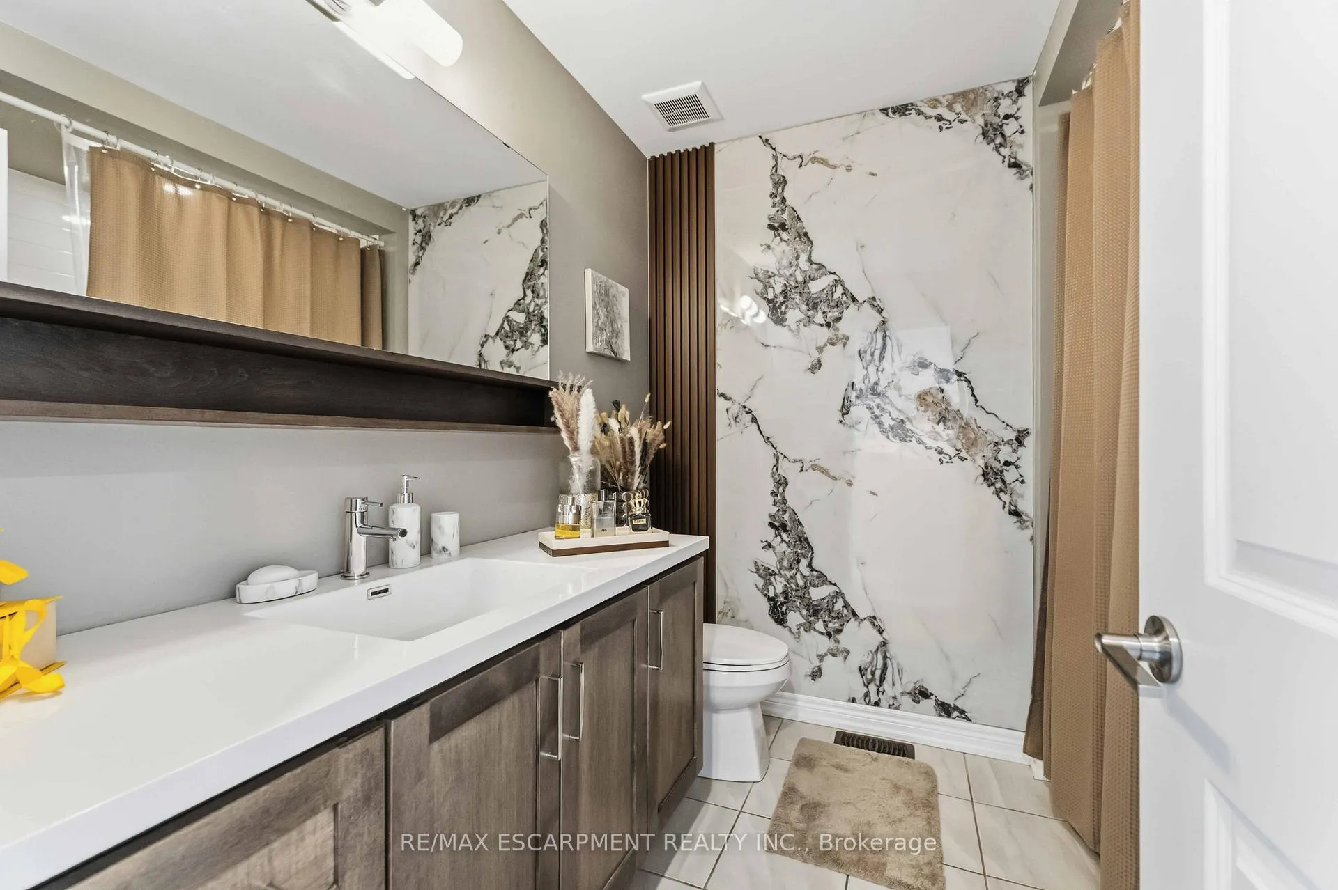 Photo 36 of Unit 106, 1890 Rymal Road E, Hamilton, Rural Glanbrook — HOMEH