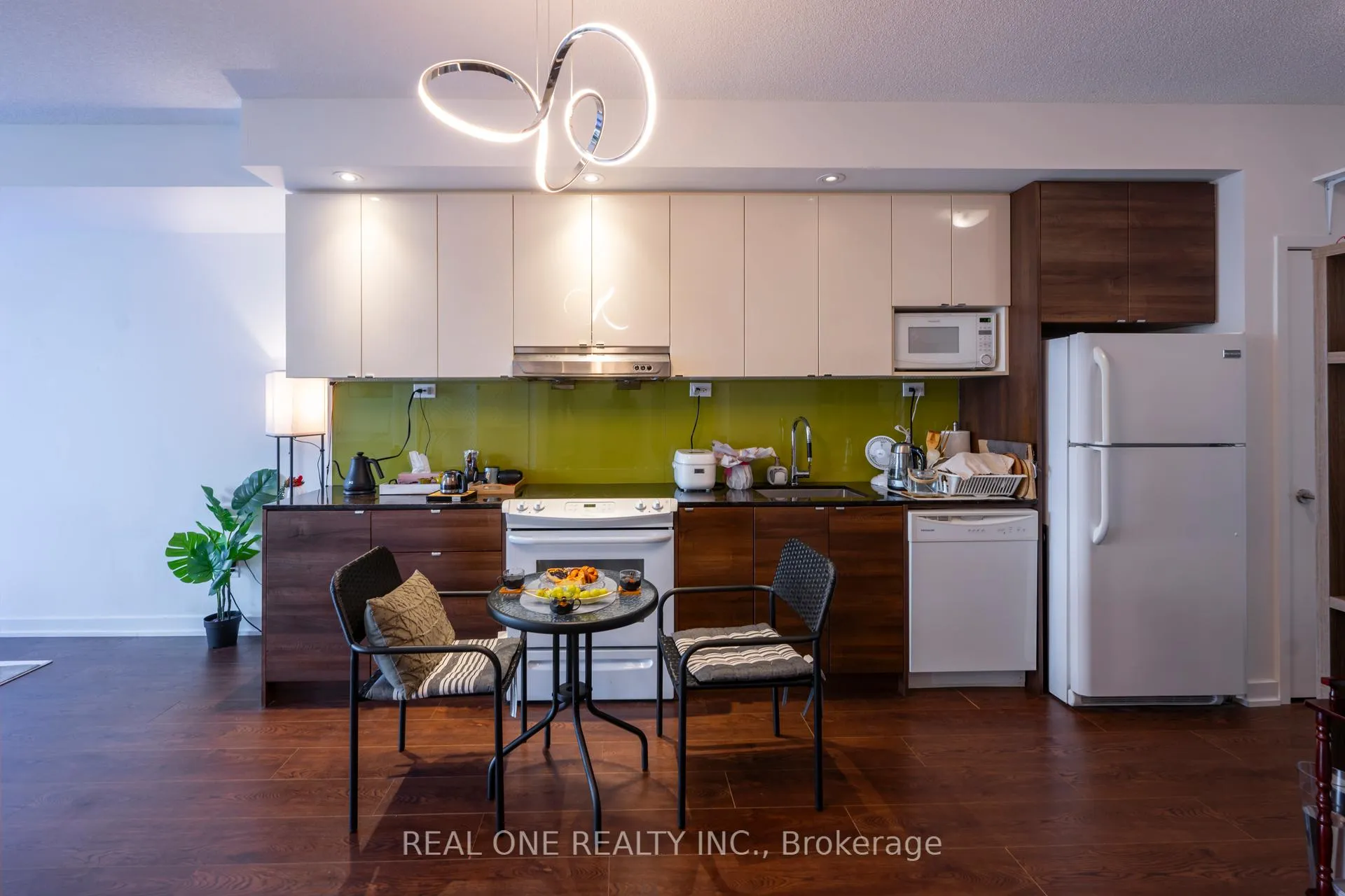 Photo 4 of Unit 2802, 121 Mcmahon Drive, North York, Bayview Village — HOMEH