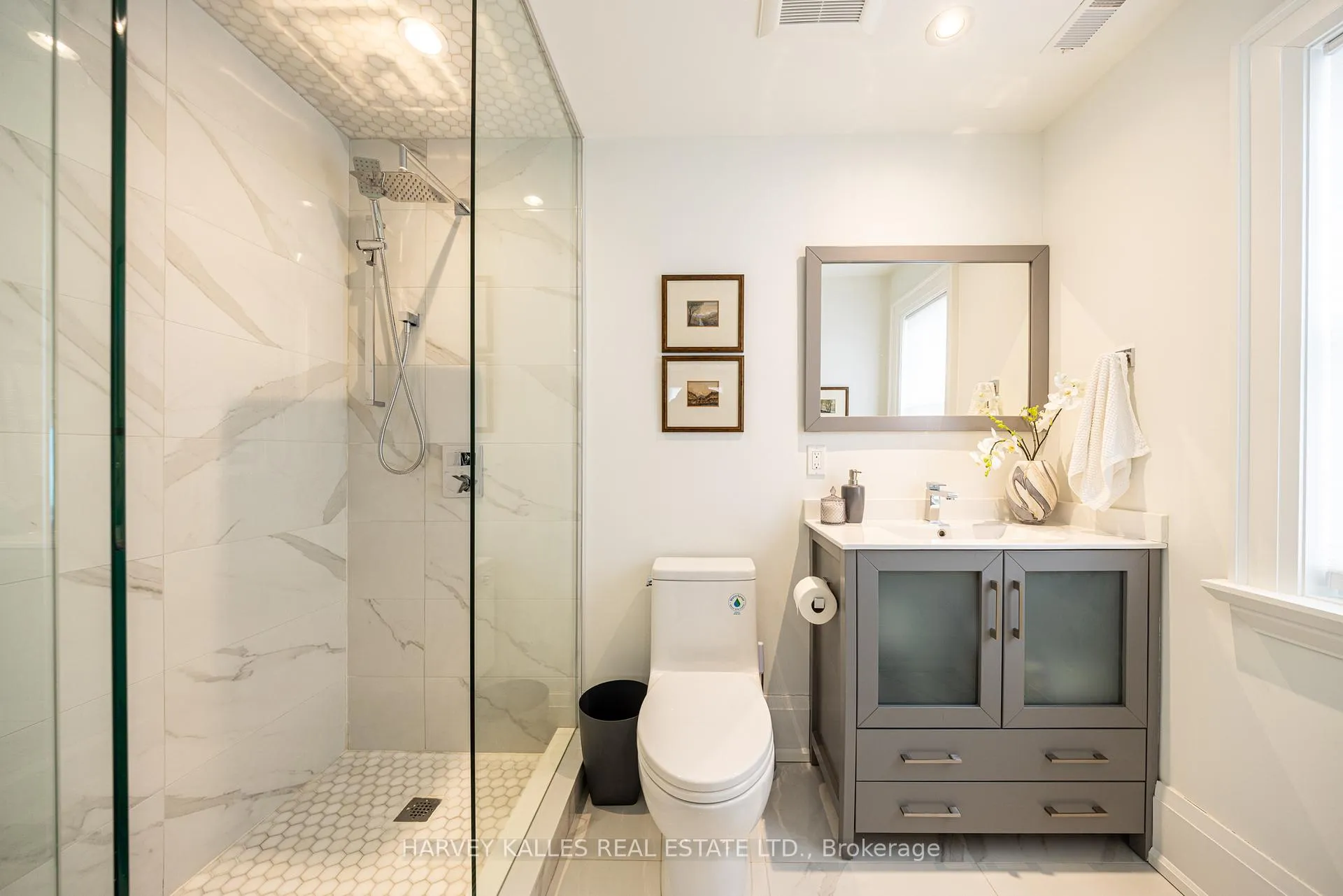 Photo 18 of 264 Cortleigh Boulevard, Toronto, Lawrence Park South — HOMEH