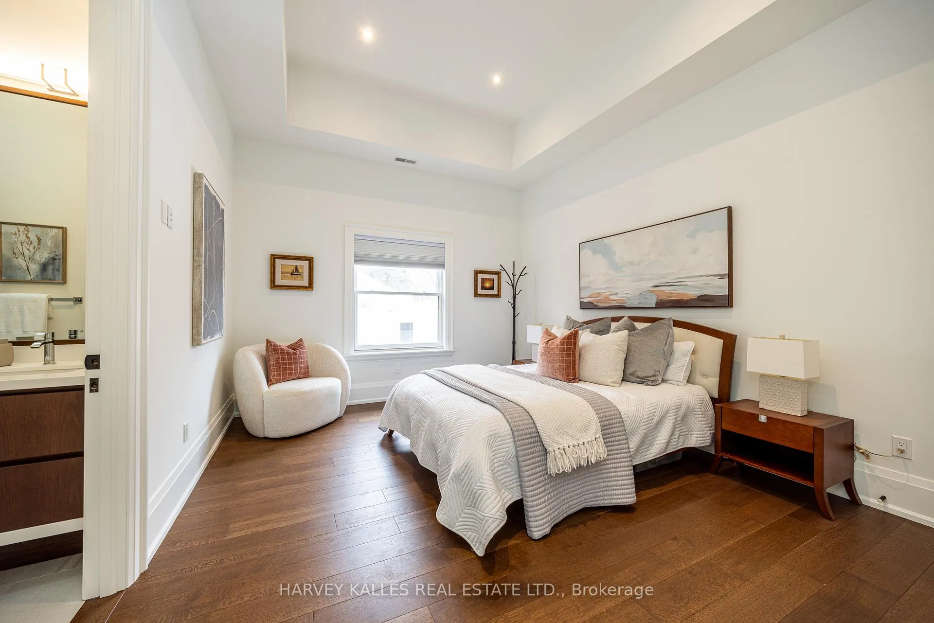 Photo 29 of 264 Cortleigh Boulevard, Toronto, Lawrence Park South — HOMEH