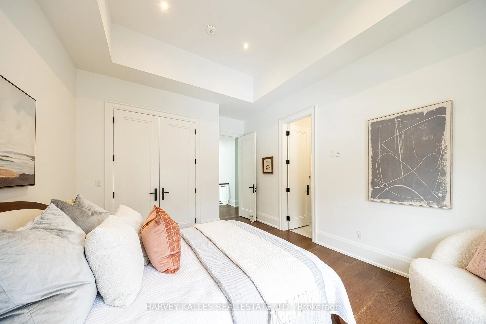 Photo 30 of 264 Cortleigh Boulevard, Toronto, Lawrence Park South — HOMEH