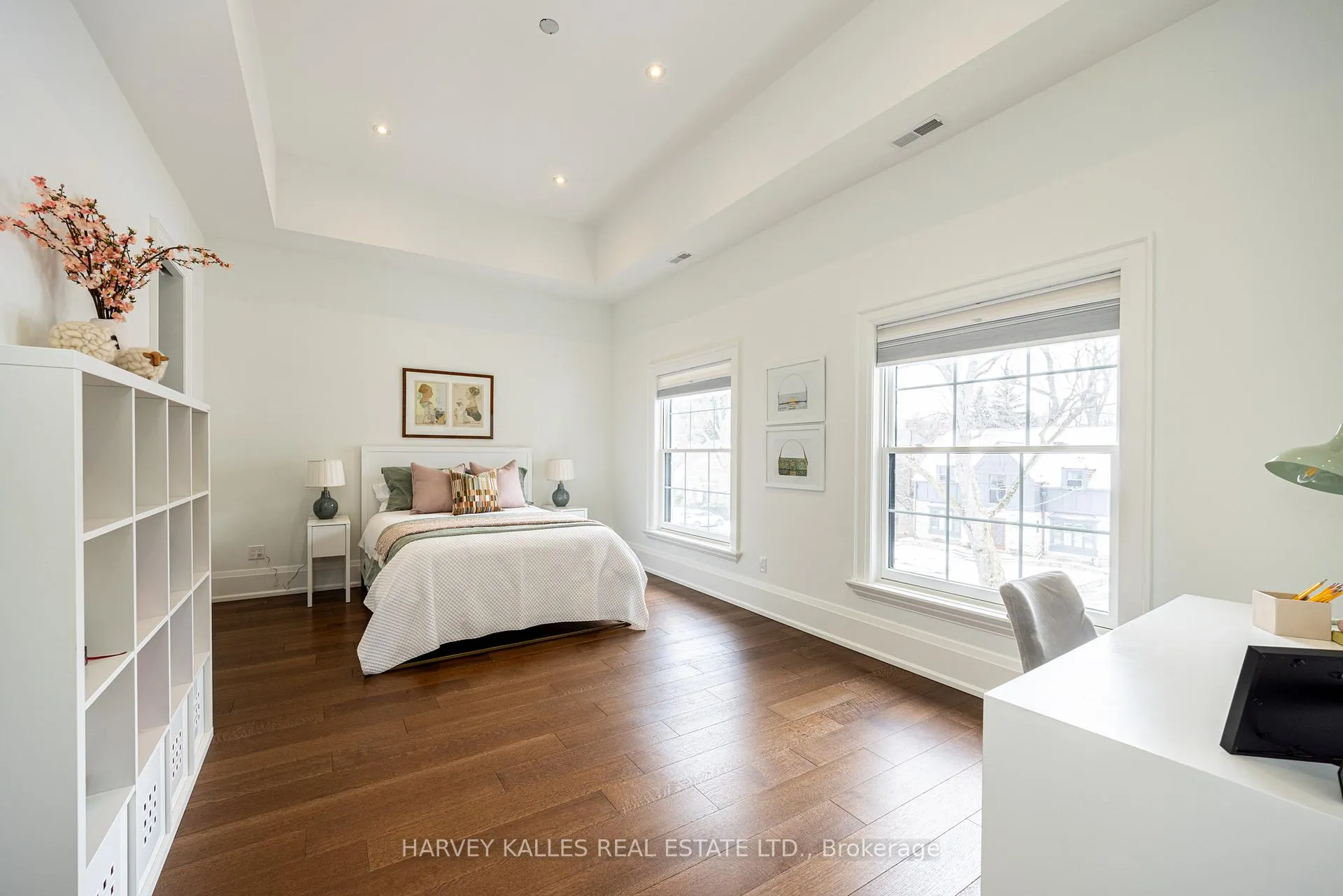 Photo 35 of 264 Cortleigh Boulevard, Toronto, Lawrence Park South — HOMEH