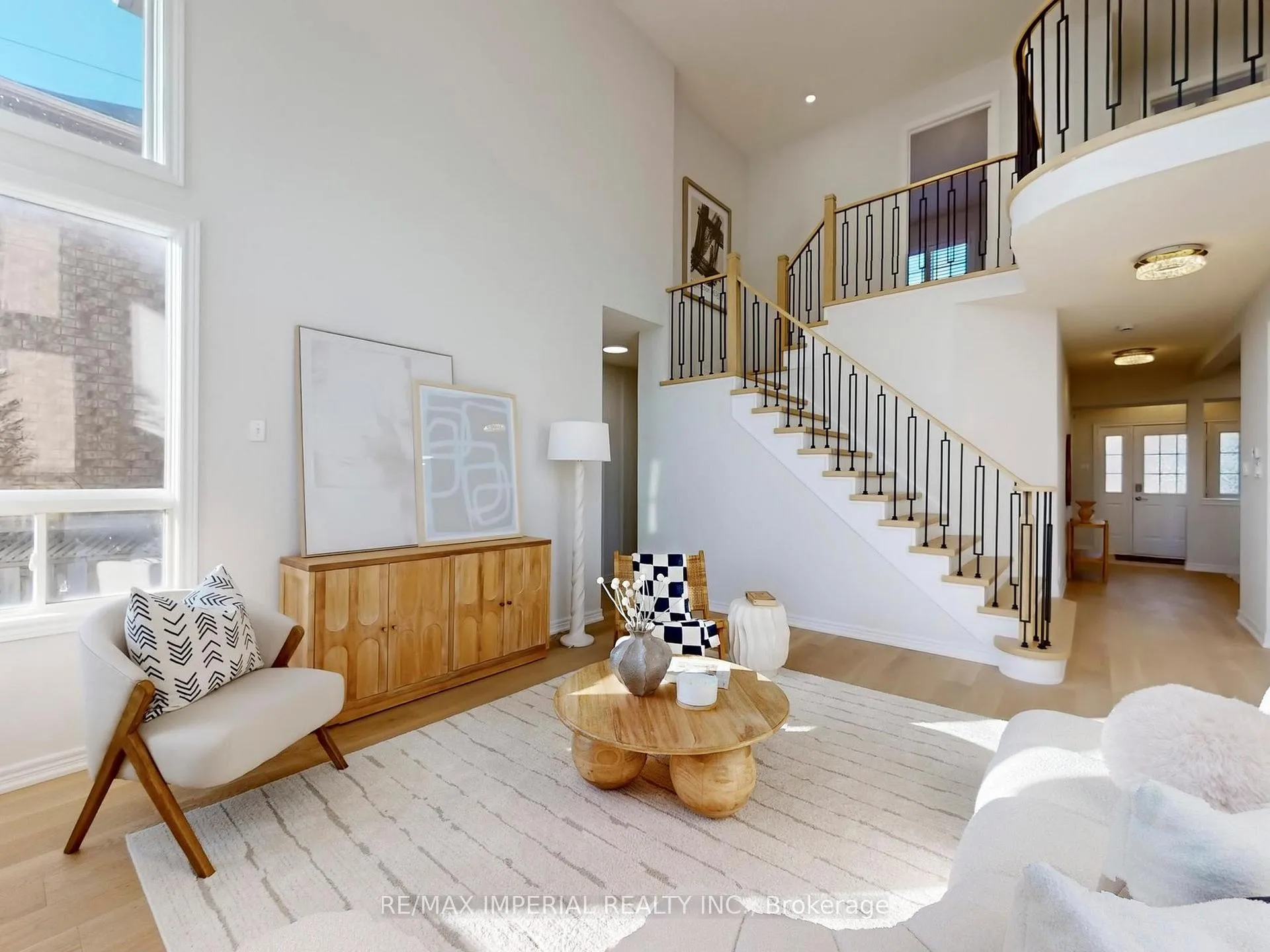 Photo 9 of 117 Montebello Avenue, Vaughan, Sonoma Heights — HOMEH