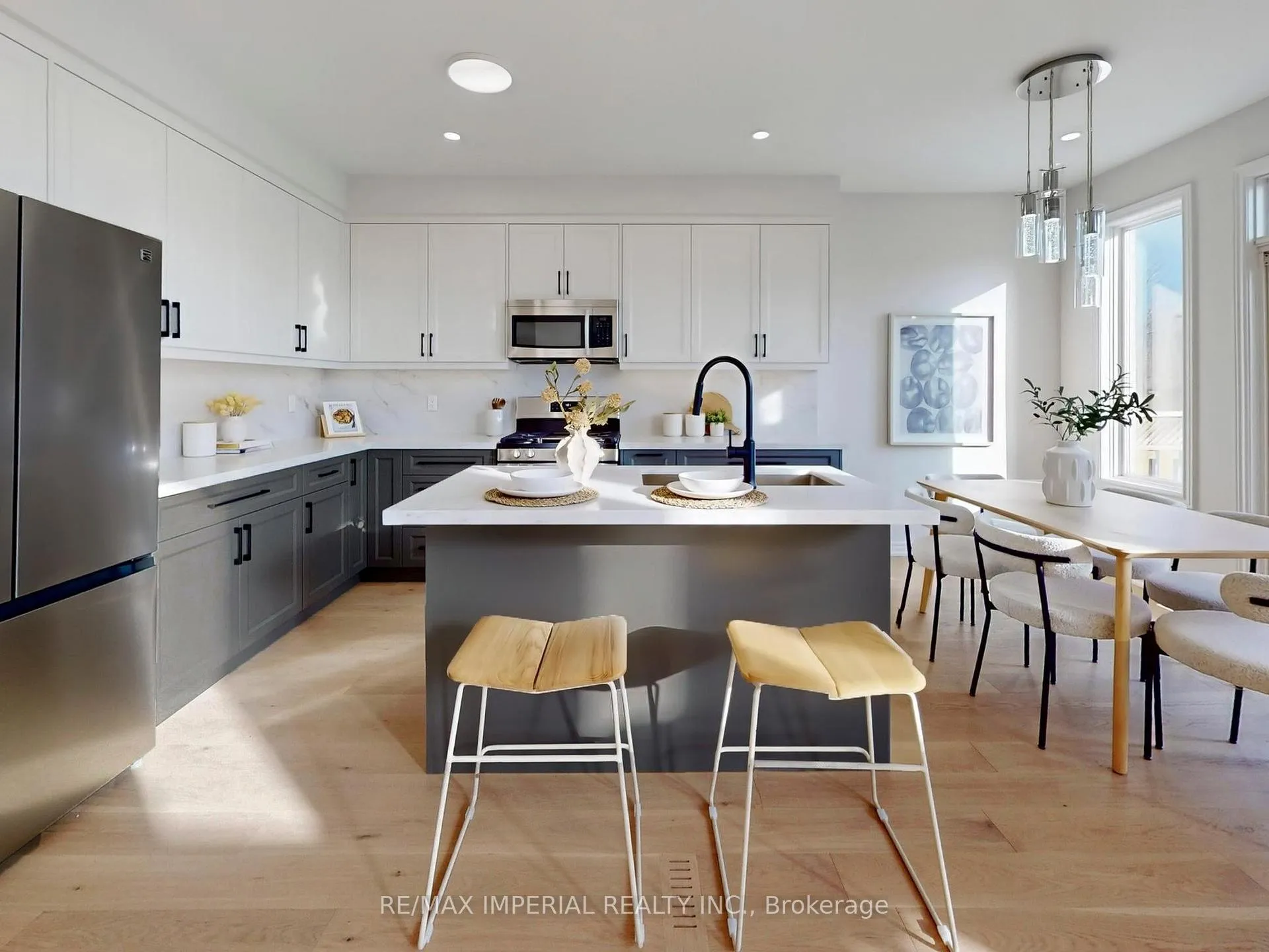 Photo 13 of 117 Montebello Avenue, Vaughan, Sonoma Heights — HOMEH