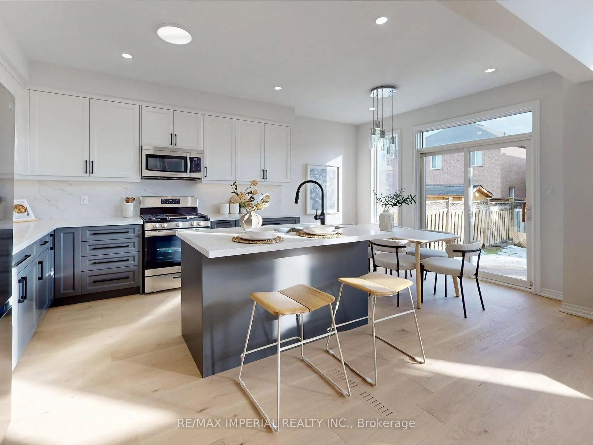 Photo 14 of 117 Montebello Avenue, Vaughan, Sonoma Heights — HOMEH