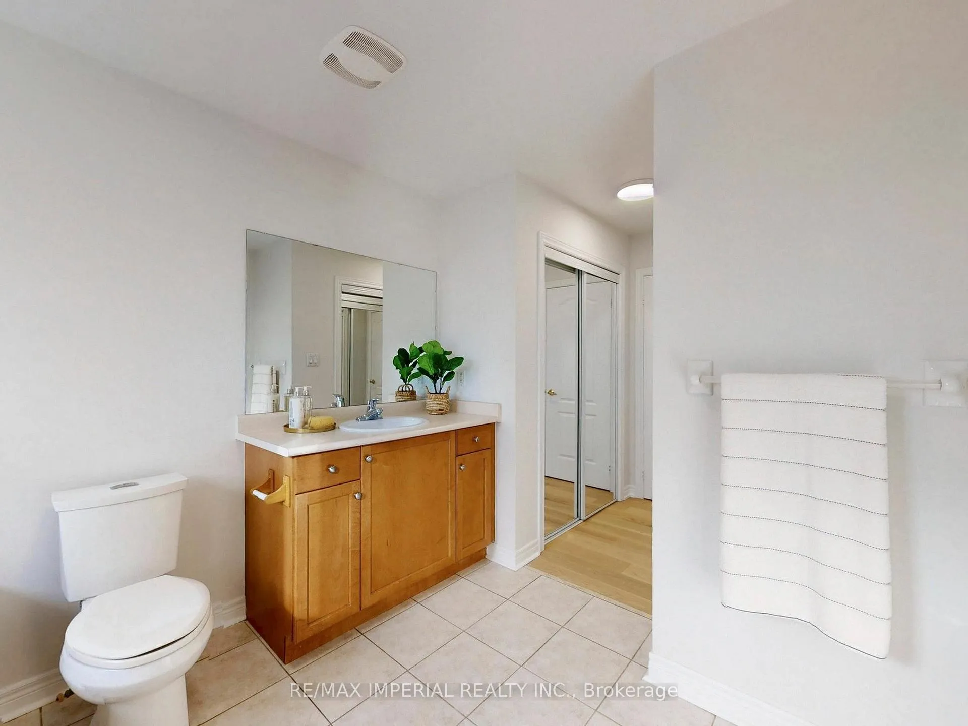 Photo 21 of 117 Montebello Avenue, Vaughan, Sonoma Heights — HOMEH
