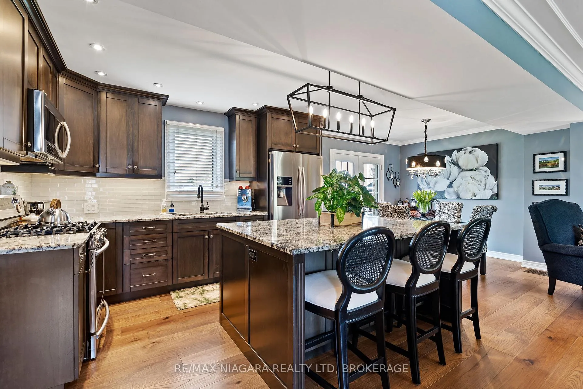 Photo 8 of 7080 Adams Avenue, Niagara Falls, Arad/Fallsview — HOMEH