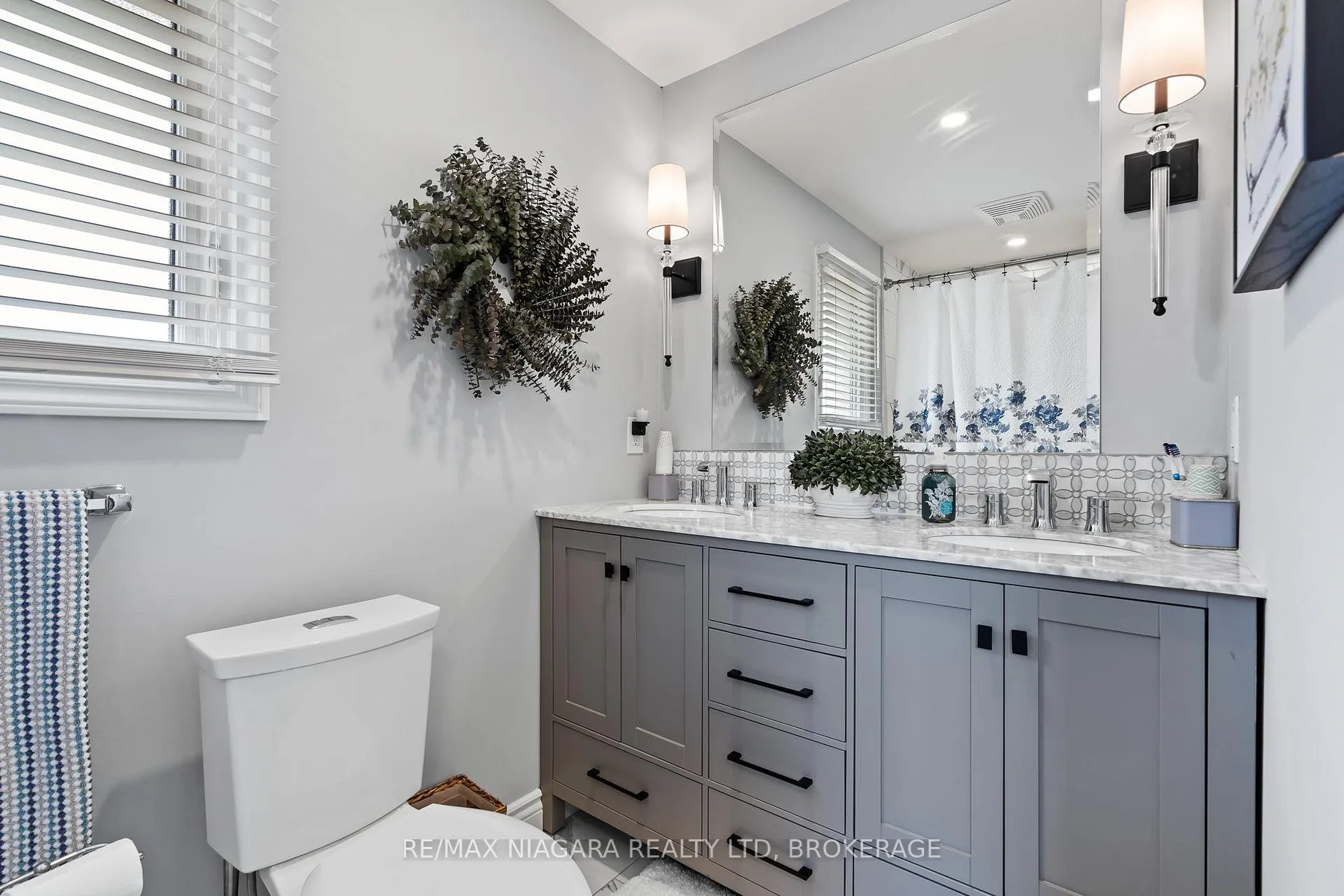 Photo 12 of 7080 Adams Avenue, Niagara Falls, Arad/Fallsview — HOMEH
