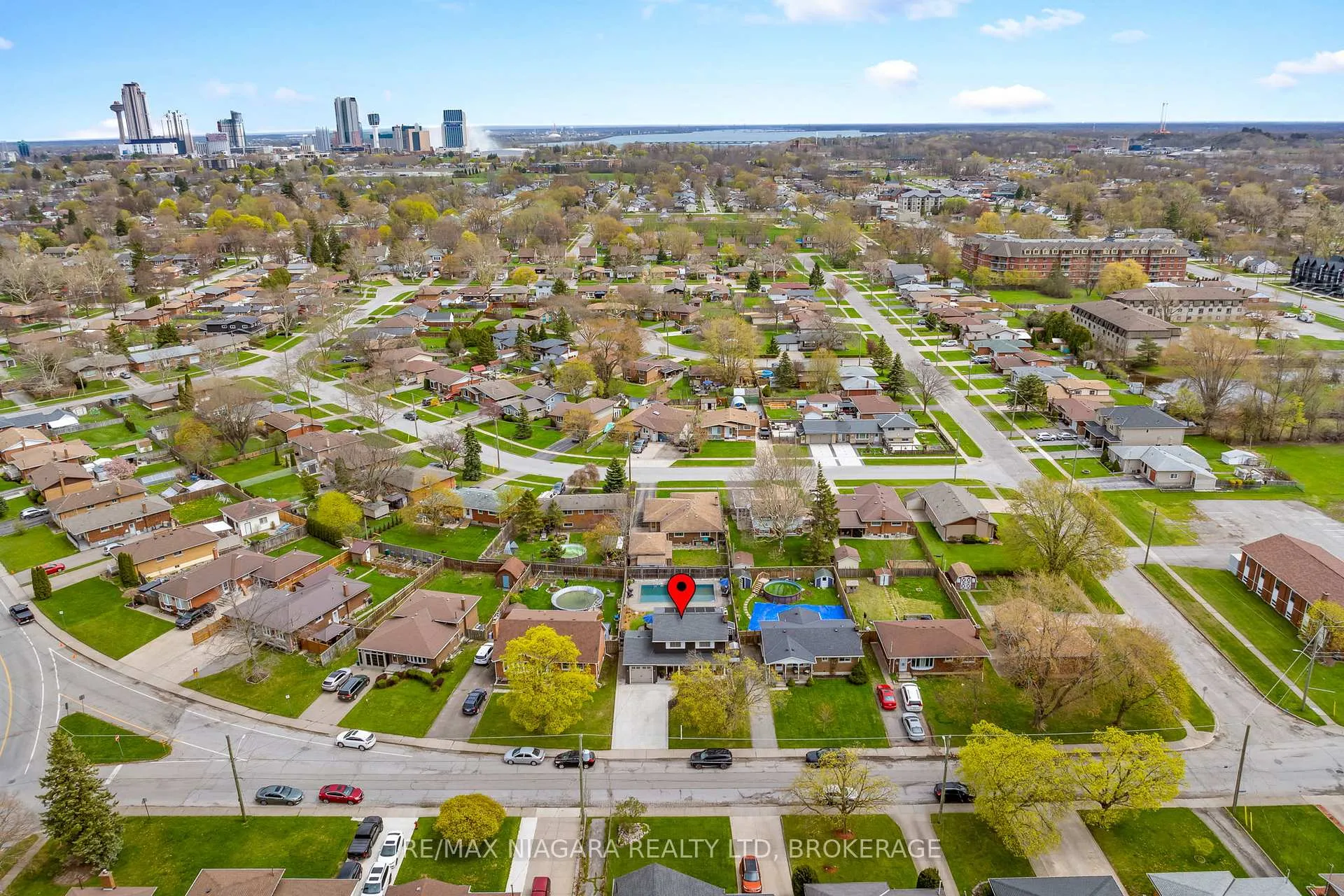 Photo 23 of 7080 Adams Avenue, Niagara Falls, Arad/Fallsview — HOMEH