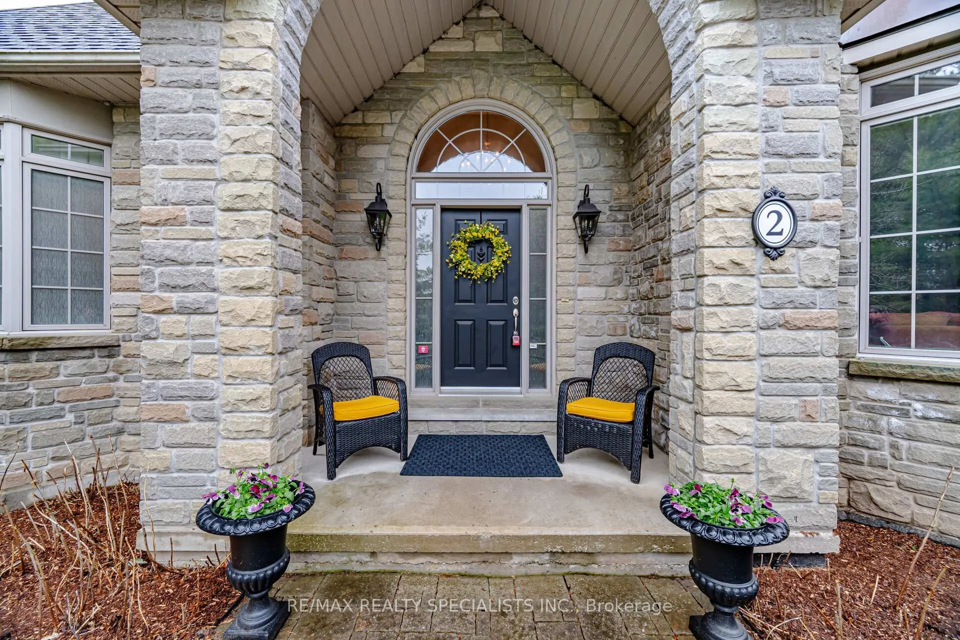 Photo 9 of 2 Valley Hill Drive, Caledon, Palgrave — HOMEH