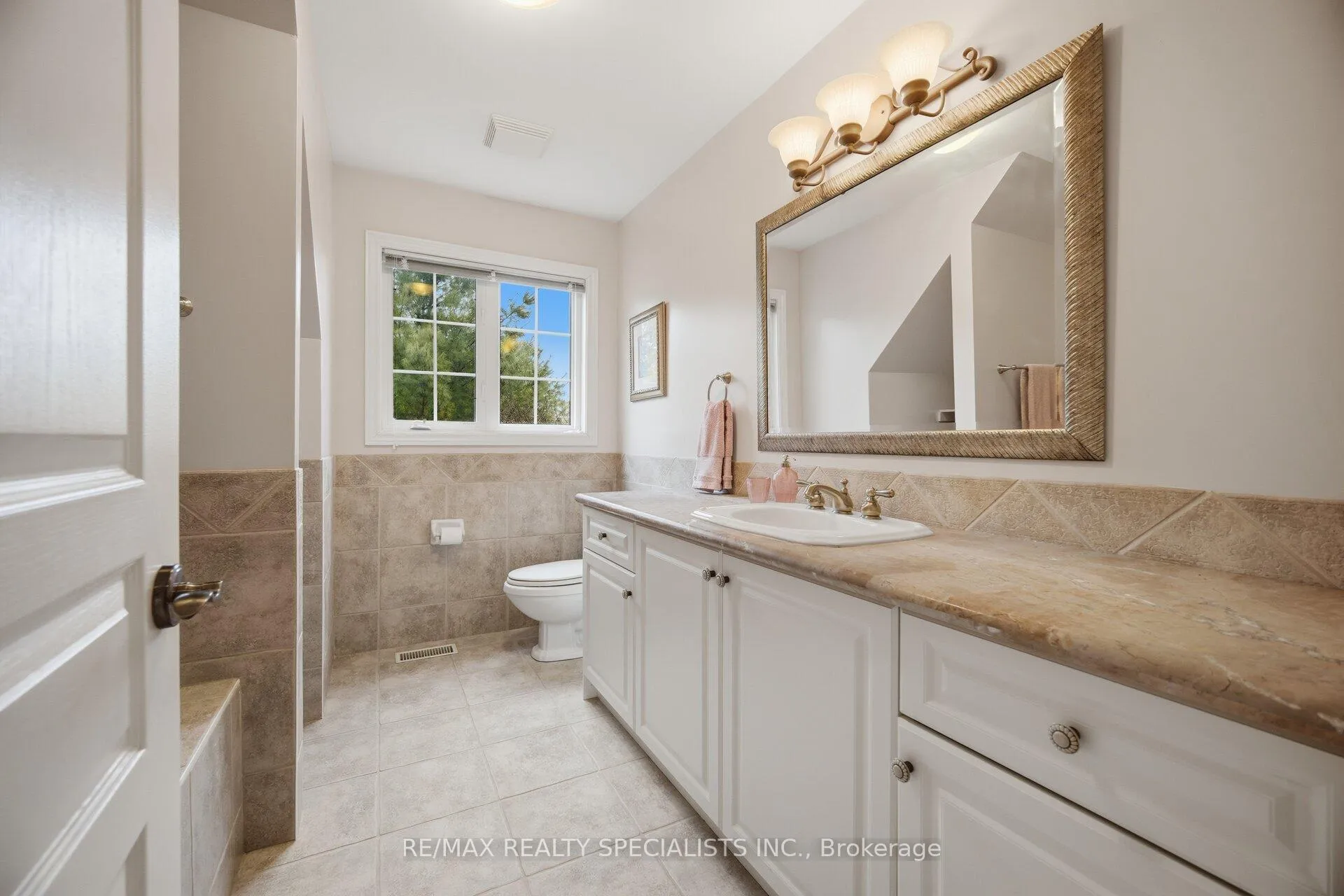 Photo 33 of 2 Valley Hill Drive, Caledon, Palgrave — HOMEH