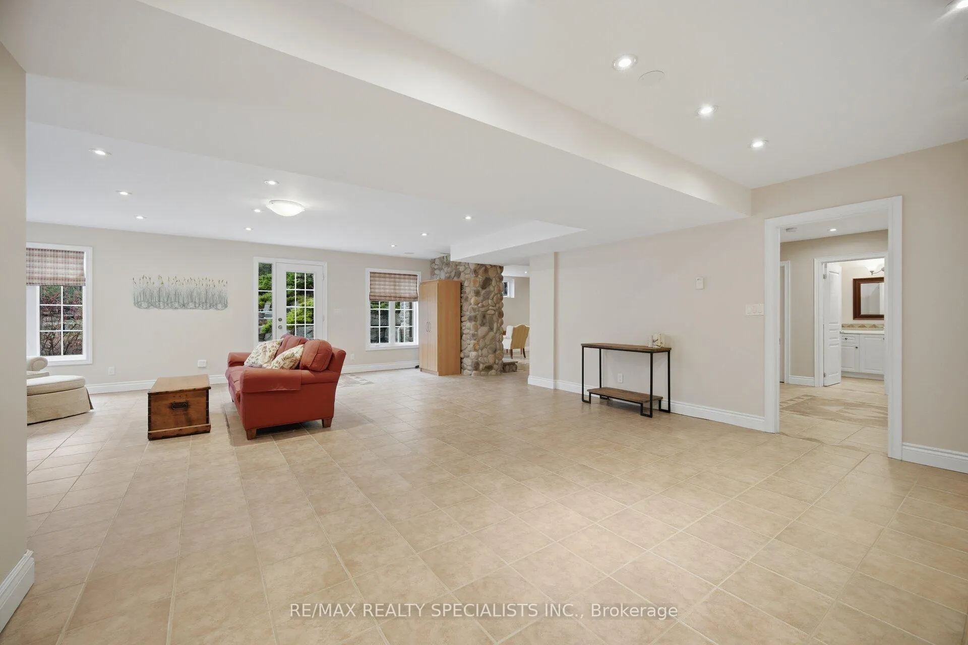 Photo 36 of 2 Valley Hill Drive, Caledon, Palgrave — HOMEH