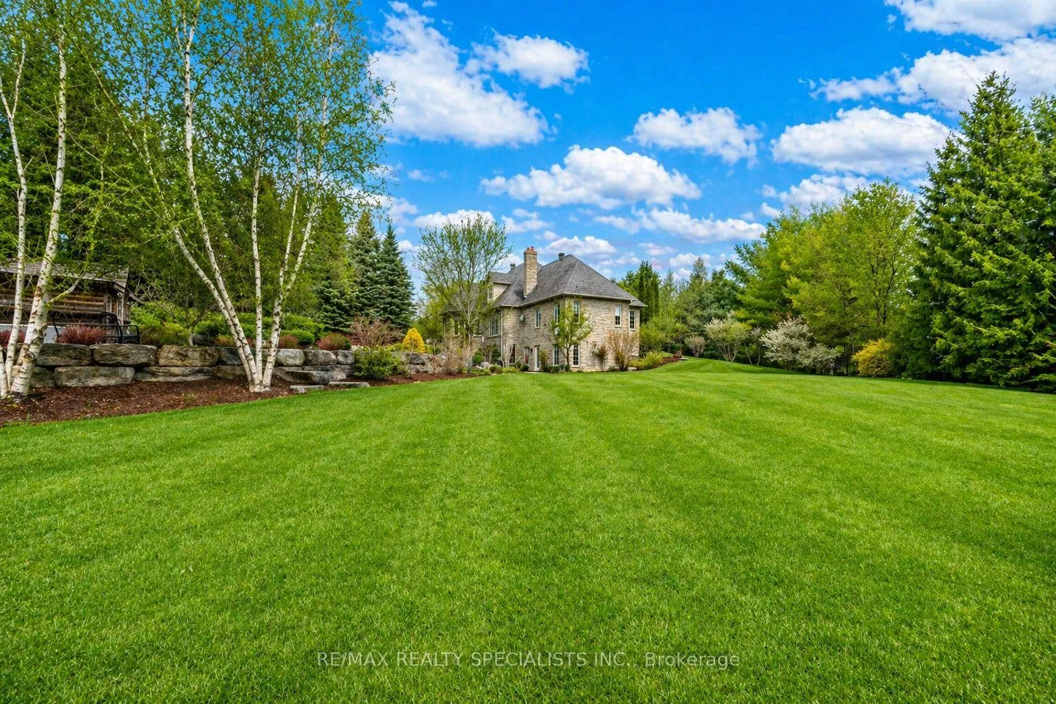 Photo 39 of 2 Valley Hill Drive, Caledon, Palgrave — HOMEH