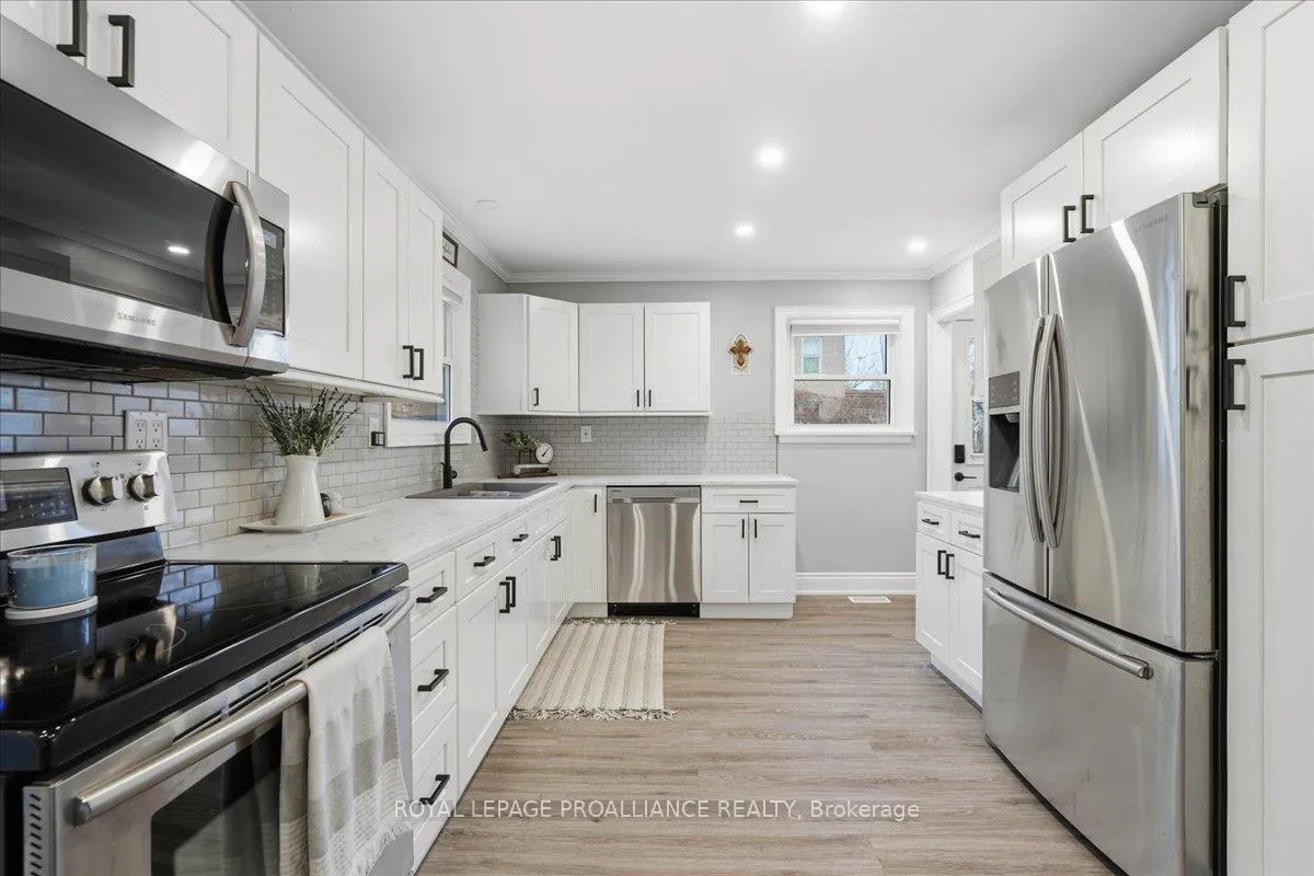 Photo 2 of 60 John Street, Stirling-Rawdon, Stirling Ward — HOMEH