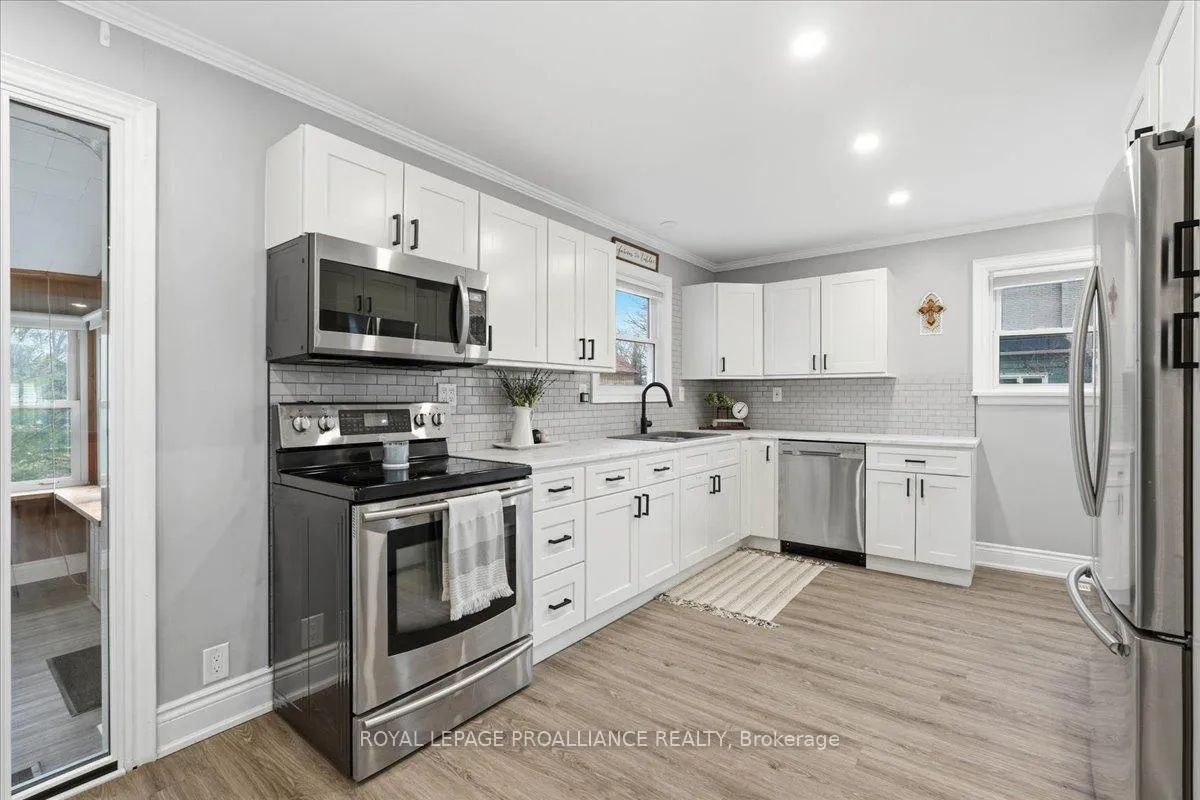Photo 3 of 60 John Street, Stirling-Rawdon, Stirling Ward — HOMEH
