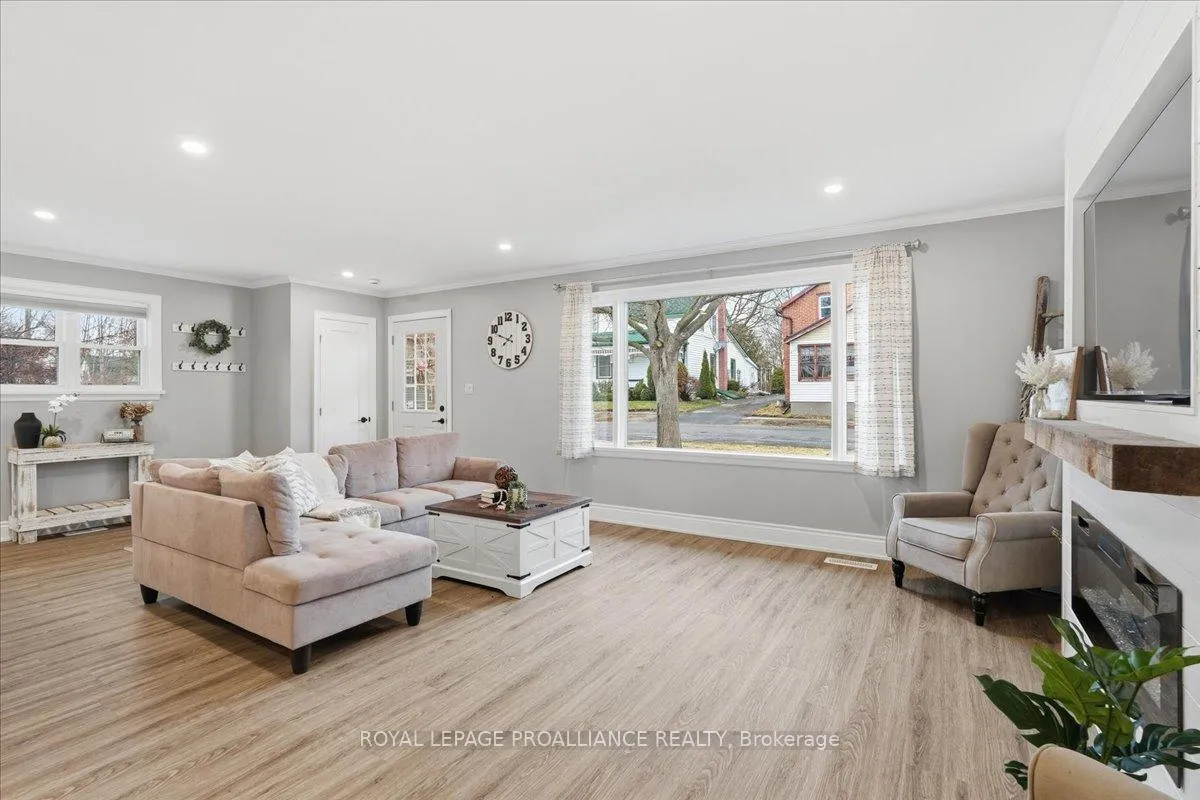 Photo 12 of 60 John Street, Stirling-Rawdon, Stirling Ward — HOMEH