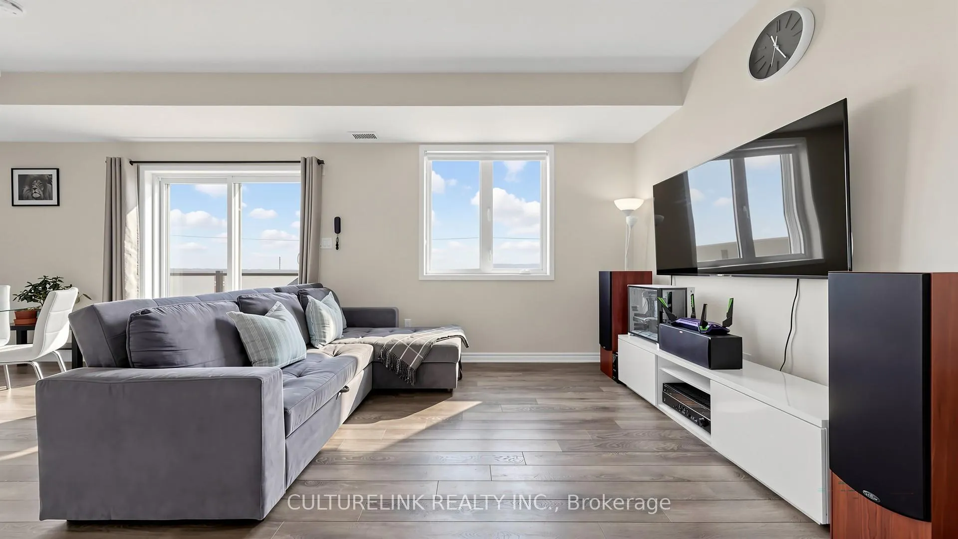 Photo 4 of Unit 605, 1148 Dragonfly Avenue, Pickering, Rural Pickering — HOMEH