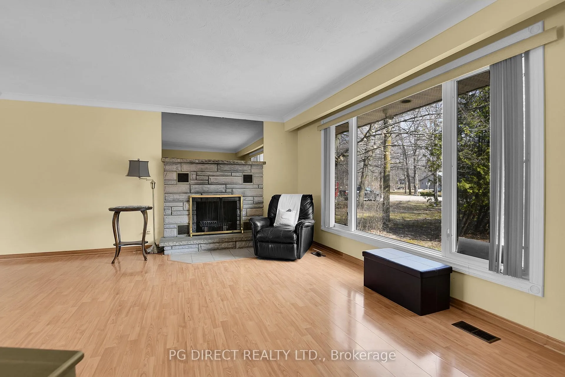 Photo 2 of 319 Nieman Drive, McNab/Braeside, Mcnab/Braeside Twps — HOMEH
