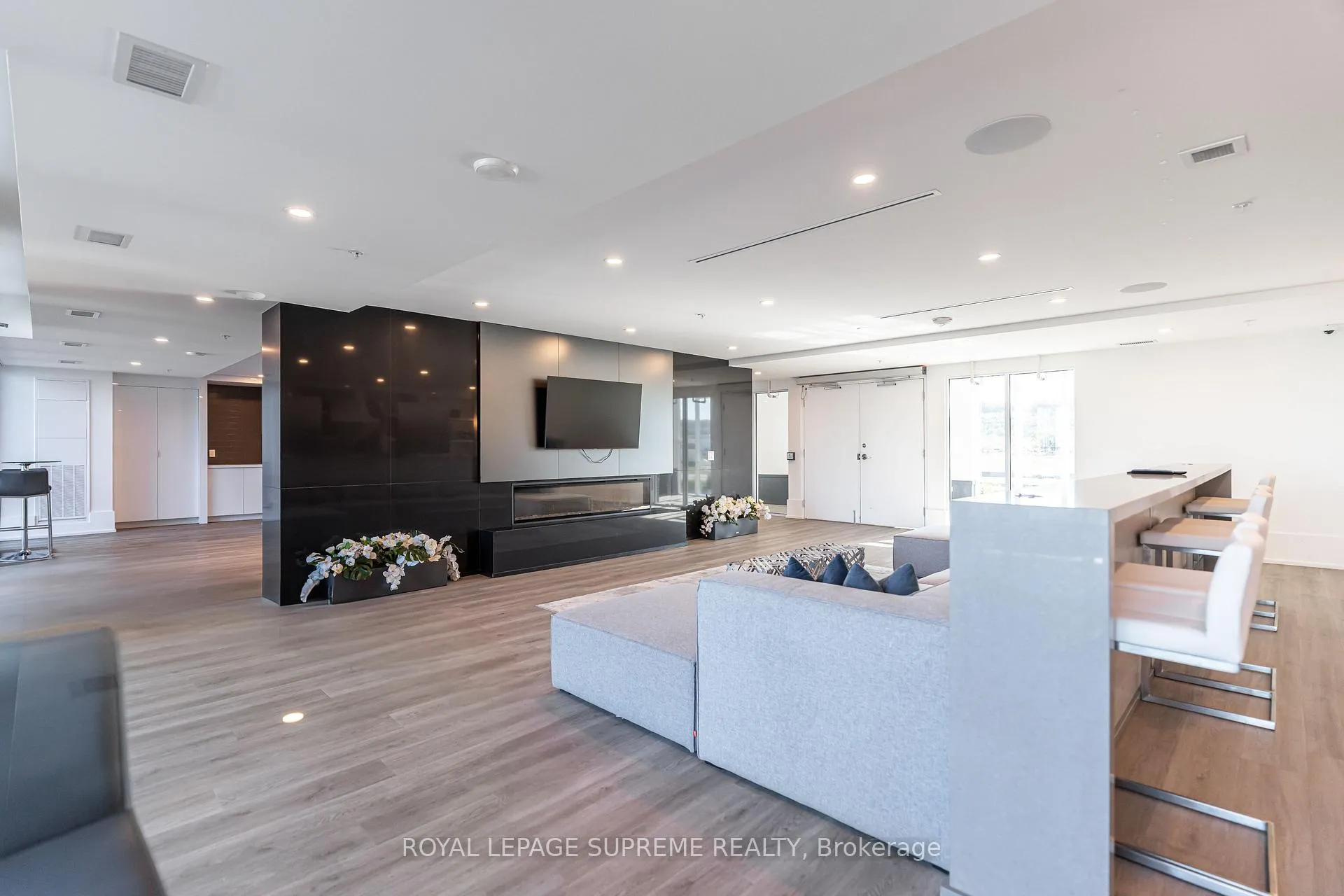 Photo 36 of Unit 639, 16 Concord Place, Grimsby, Grimsby Beach — HOMEH