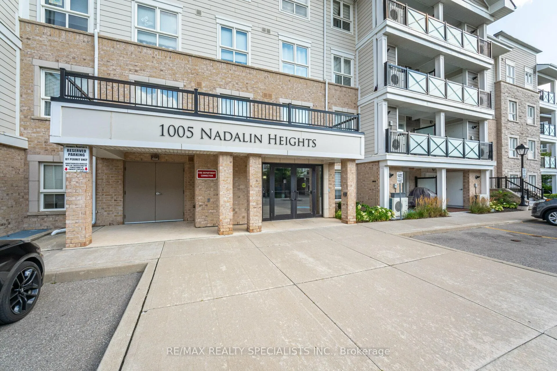 Photo 2 of Unit 411, 1005 Nadalin Heights, Milton, Willmott — HOMEH