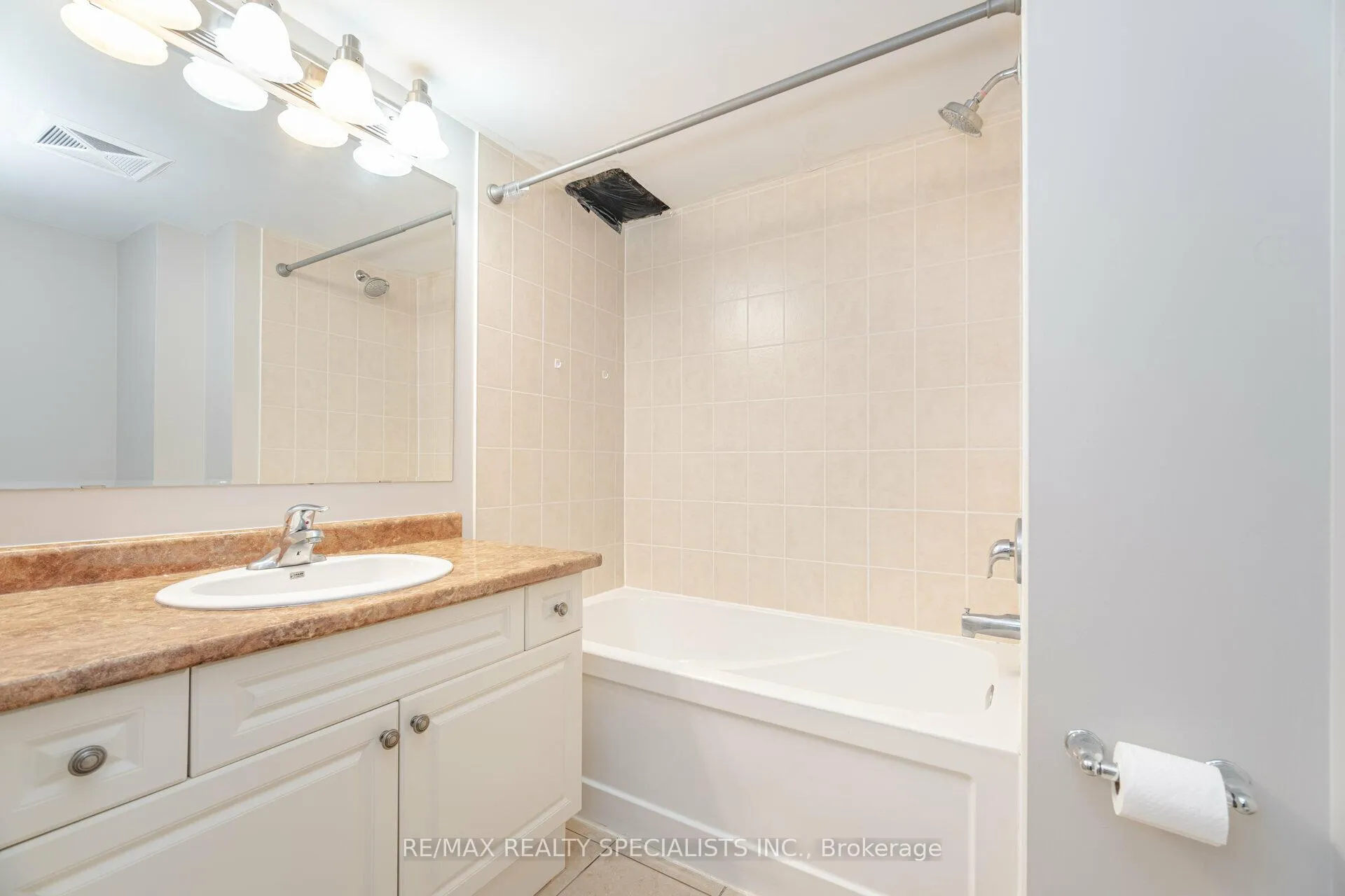 Photo 8 of Unit 411, 1005 Nadalin Heights, Milton, Willmott — HOMEH