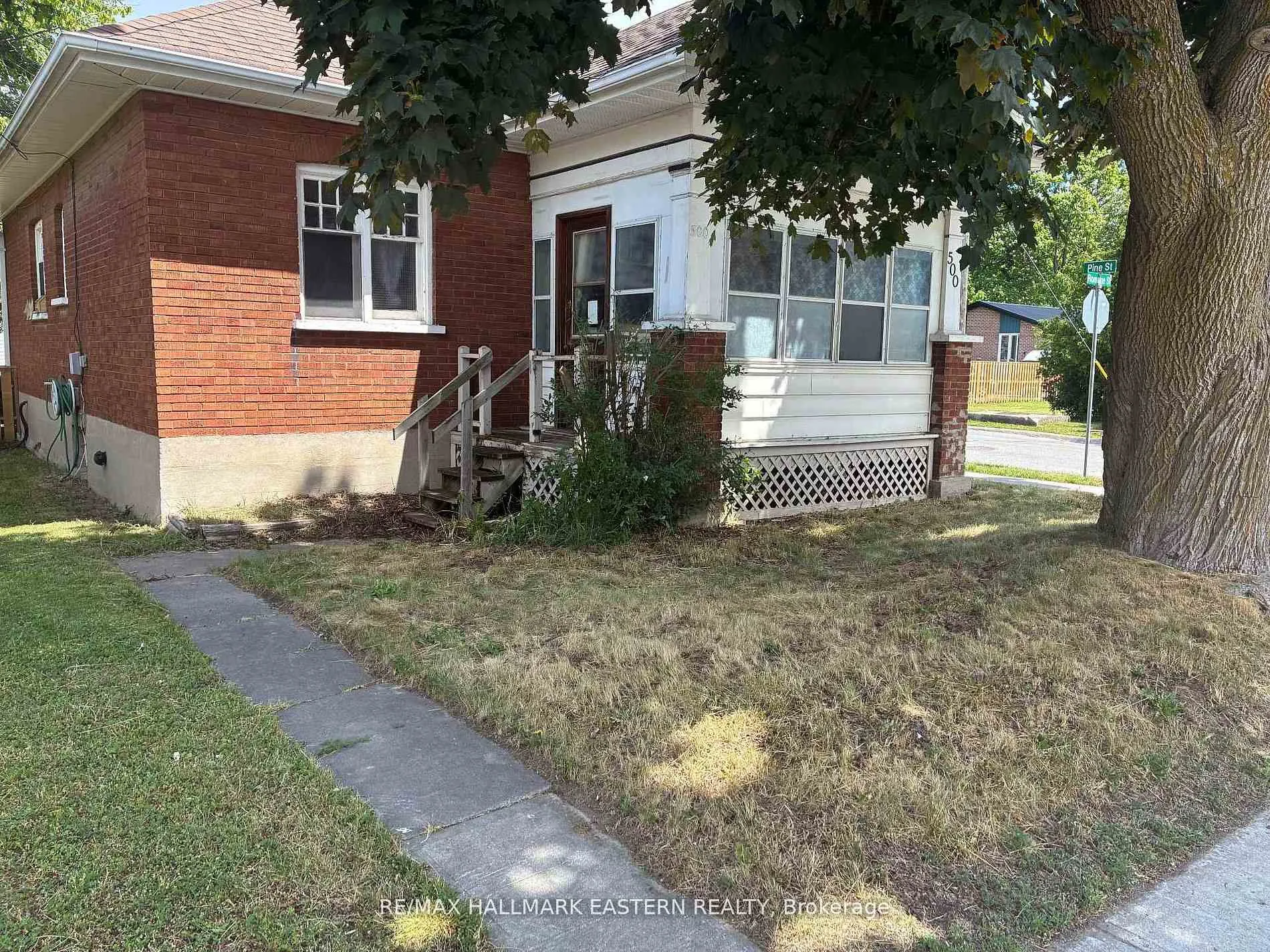Photo 2 of 500 Romaine Street, Peterborough, Town Ward 3 — HOMEH