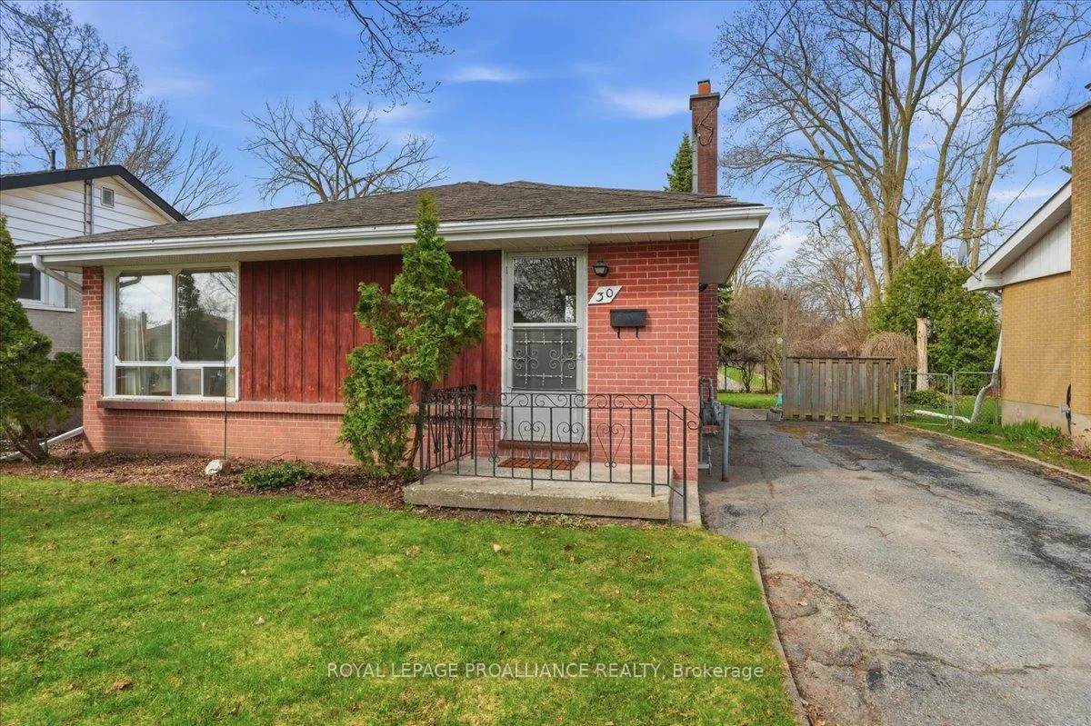 Photo 3 of 30 Lambert Drive, Belleville, Belleville Ward — HOMEH