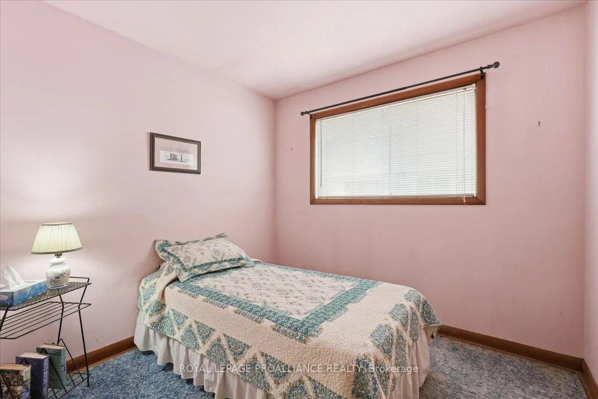 Photo 15 of 30 Lambert Drive, Belleville, Belleville Ward — HOMEH
