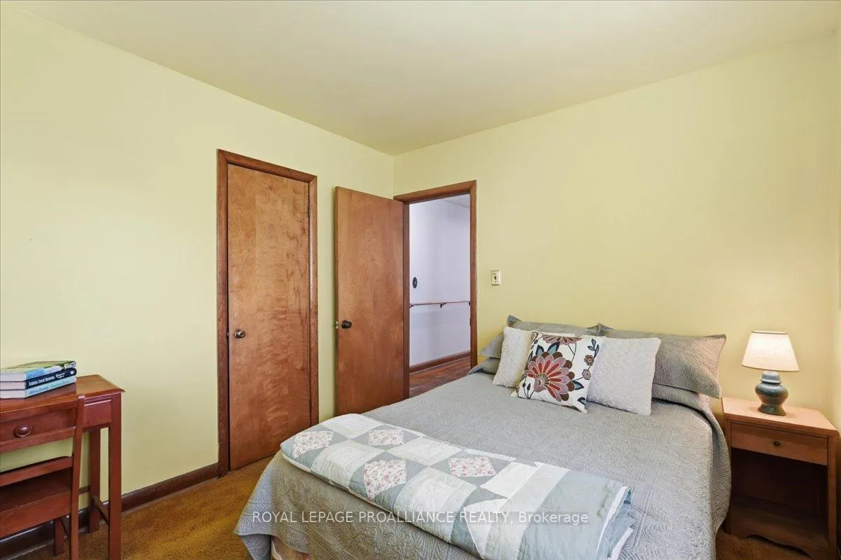Photo 20 of 30 Lambert Drive, Belleville, Belleville Ward — HOMEH