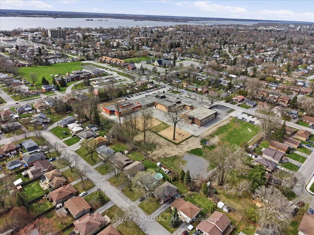 Photo 31 of 30 Lambert Drive, Belleville, Belleville Ward — HOMEH