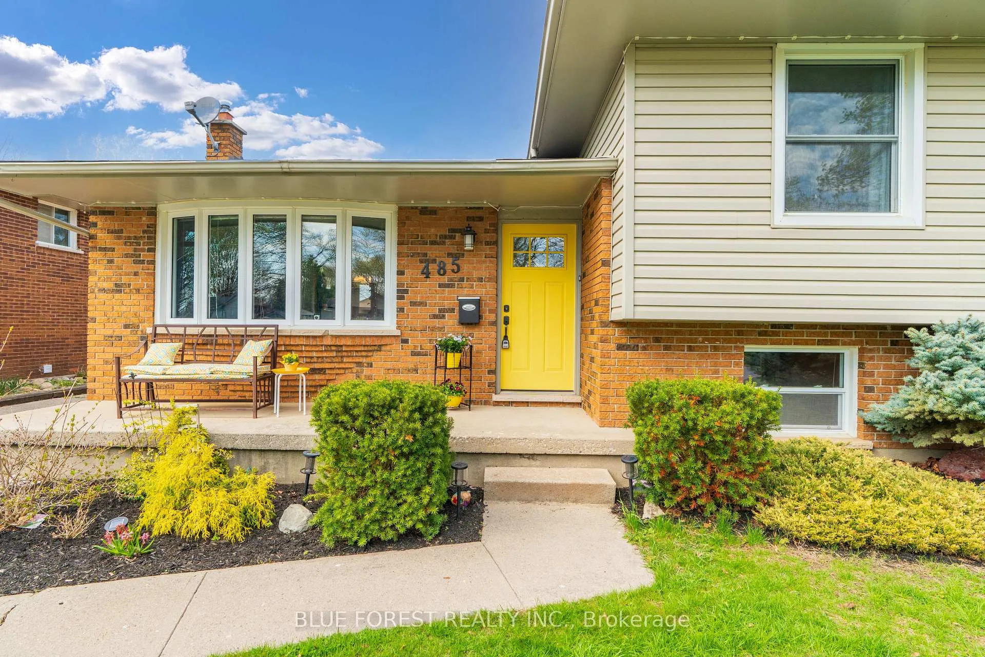 Photo 5 of 485 Maple Street, Strathroy-Caradoc, NW — HOMEH