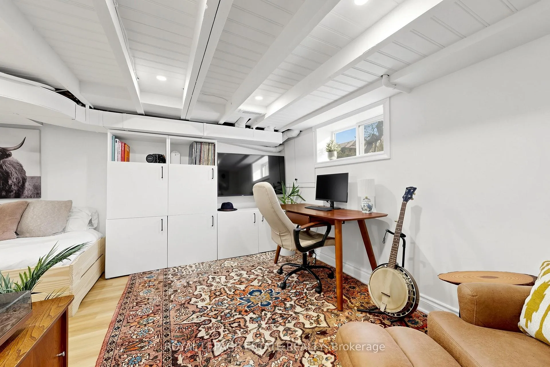 Photo 23 of 823 Sammon Avenue, Toronto, Danforth Village-East York — HOMEH