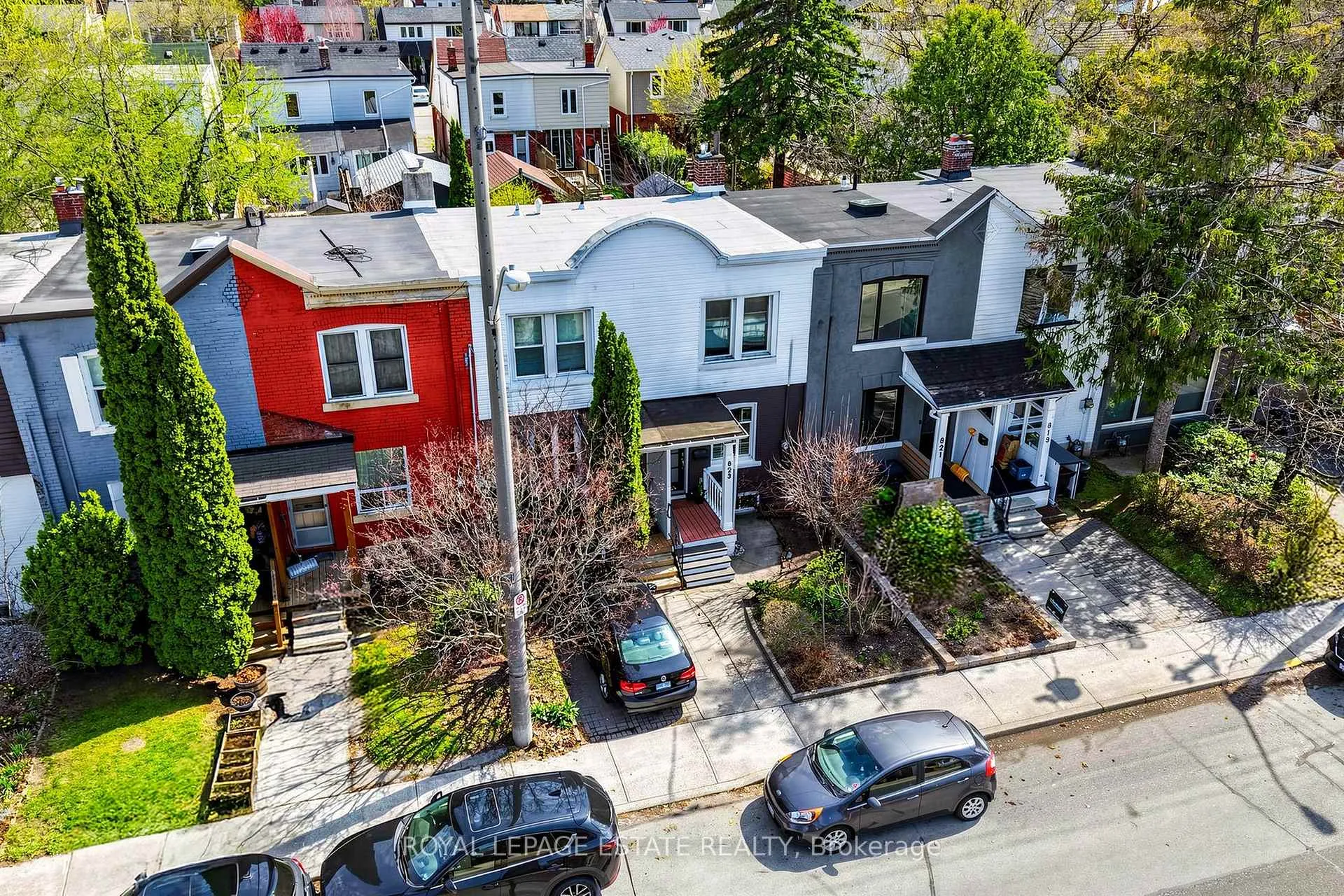 Photo 32 of 823 Sammon Avenue, Toronto, Danforth Village-East York — HOMEH